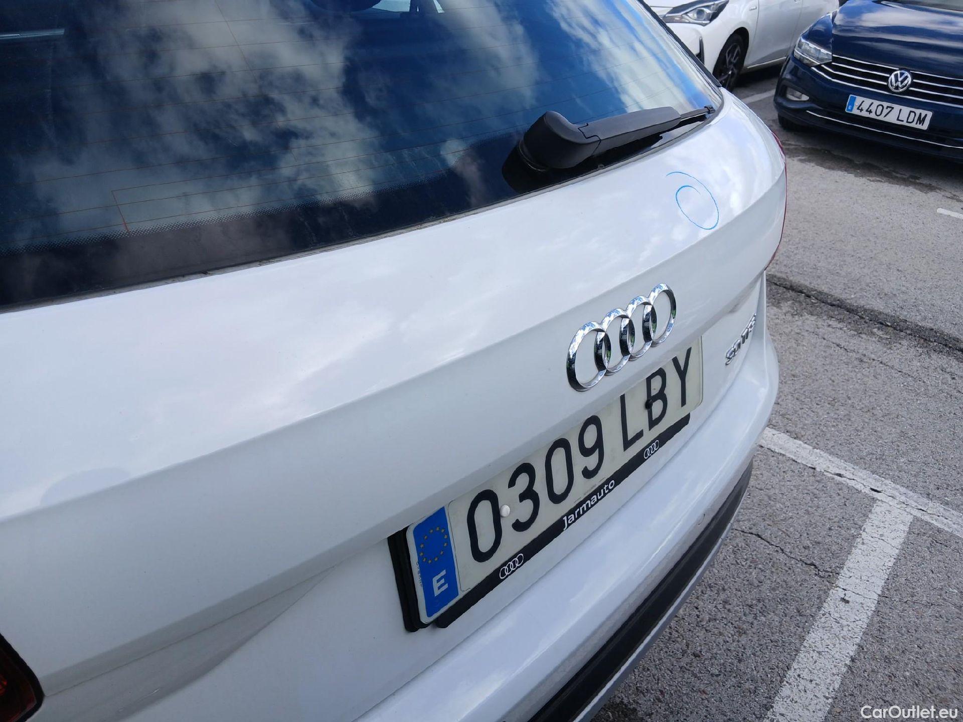  Audi  Q2 AUDI  / 2016 / 5P / todoterreno Design 30 TFSI 85kW (116CV) #21