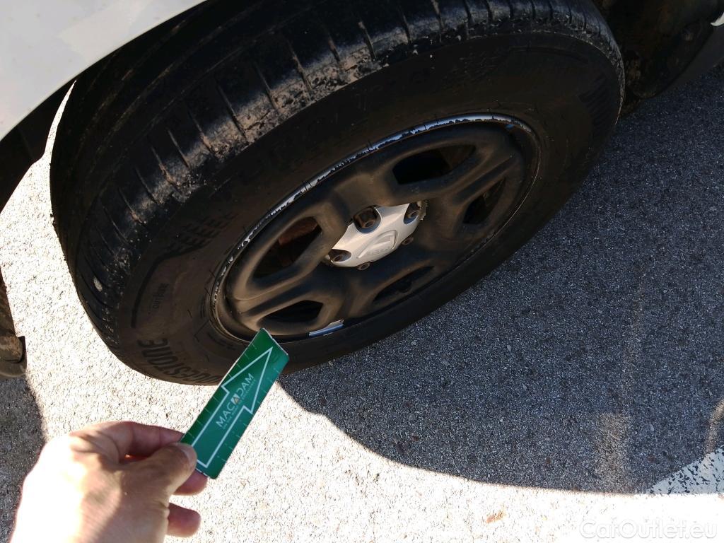  Dacia  Duster DACIA  / 2018 / 5P / todoterreno Essential Blue dCi 85kW (115CV) 4X4 #32