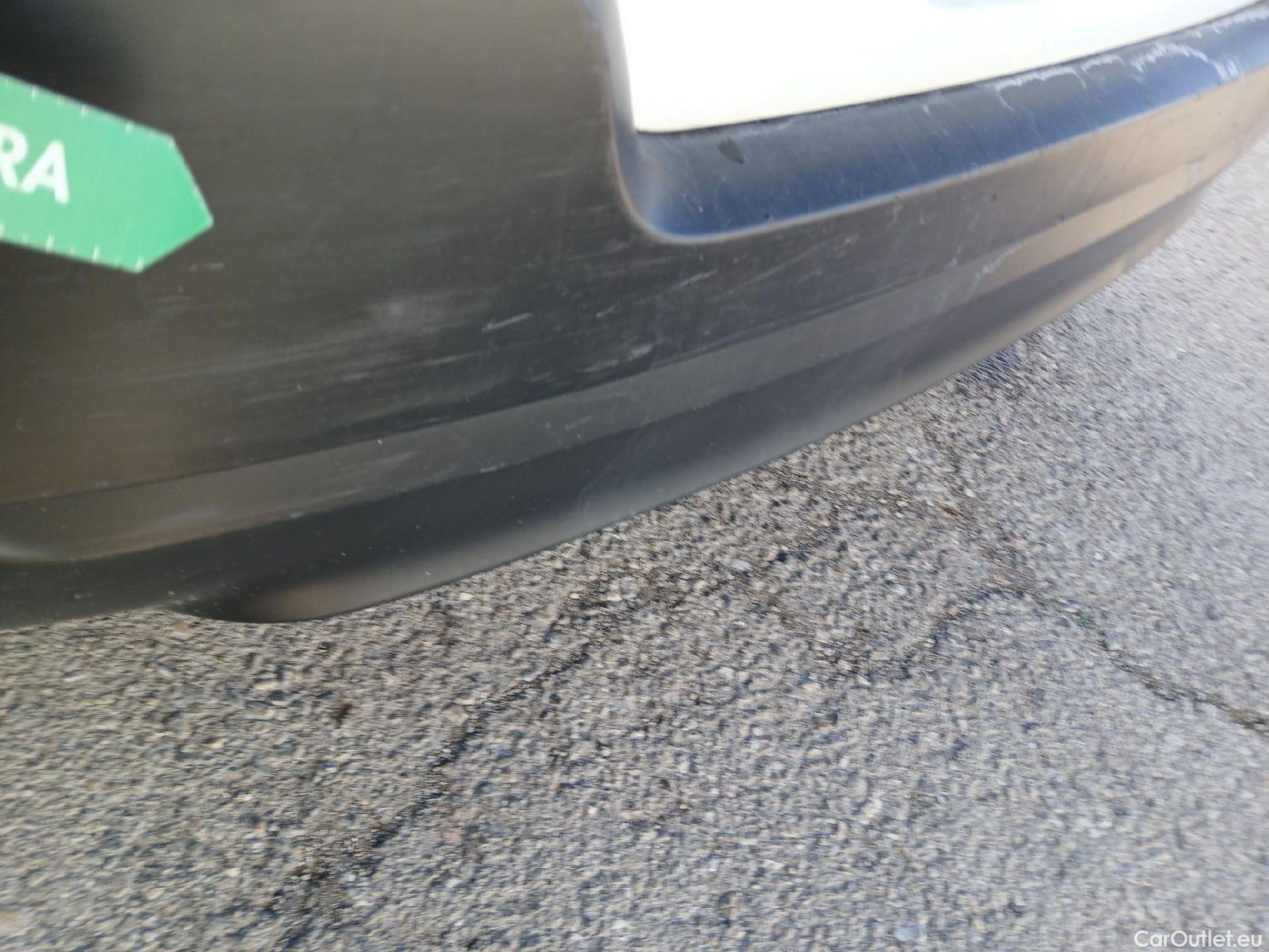  Citroen  C3 CITROEN  / 2020 / 5P / berlina con portón BlueHDi 75KW (100CV) S&S Live Pack #28