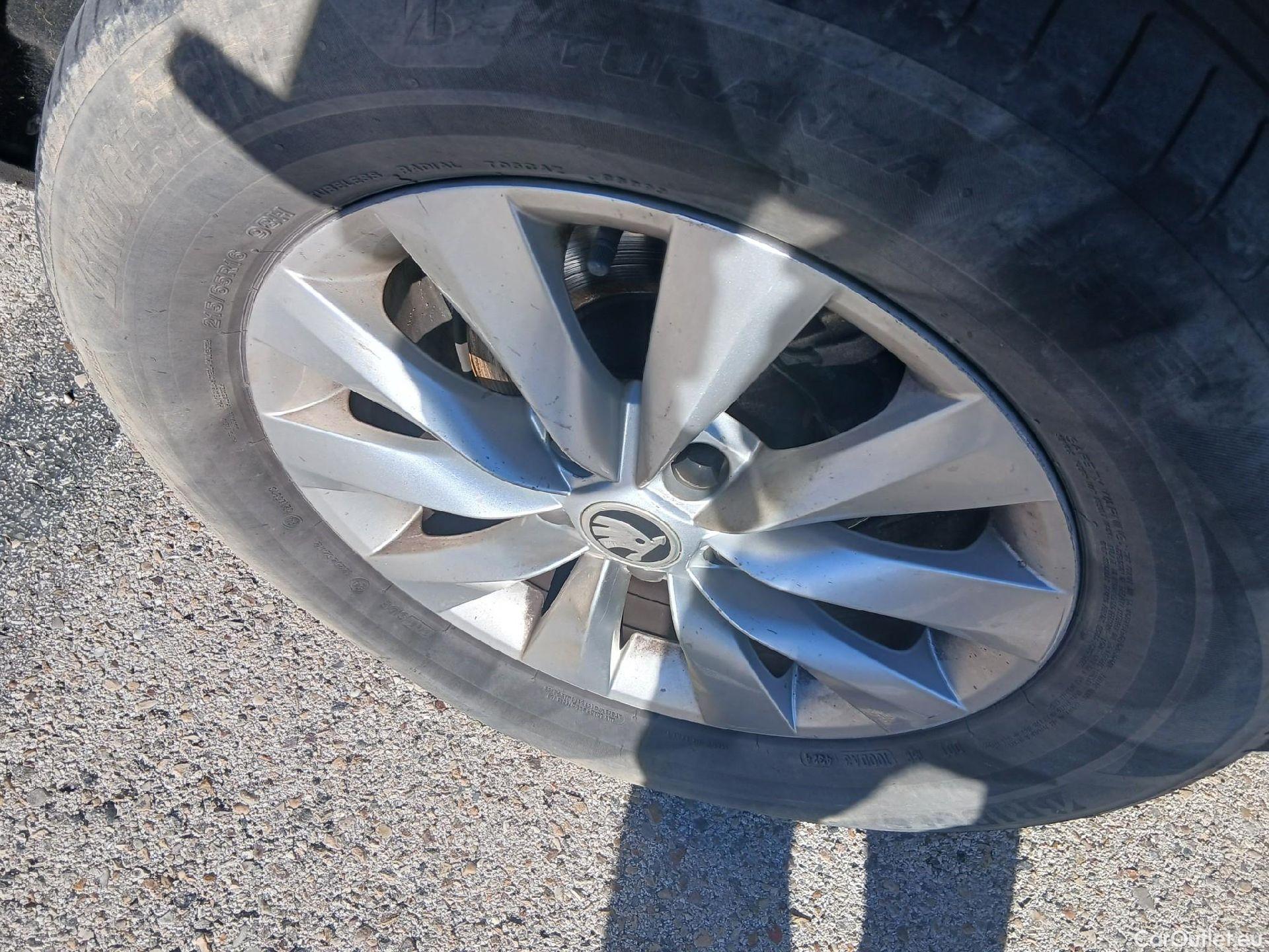  Skoda  Karoq SKODA  / 2021 / 5P / todoterreno 2.0 TDI 85kW (115CV) Ambition #5