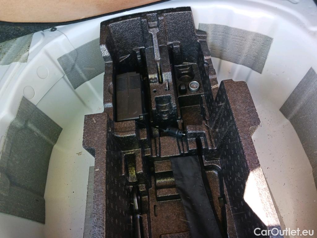  Skoda  Fabia SKODA  / 2021 / 5P / berlina con portón 1.0 TSI 70KW (95CV) Emotion (AC) #4