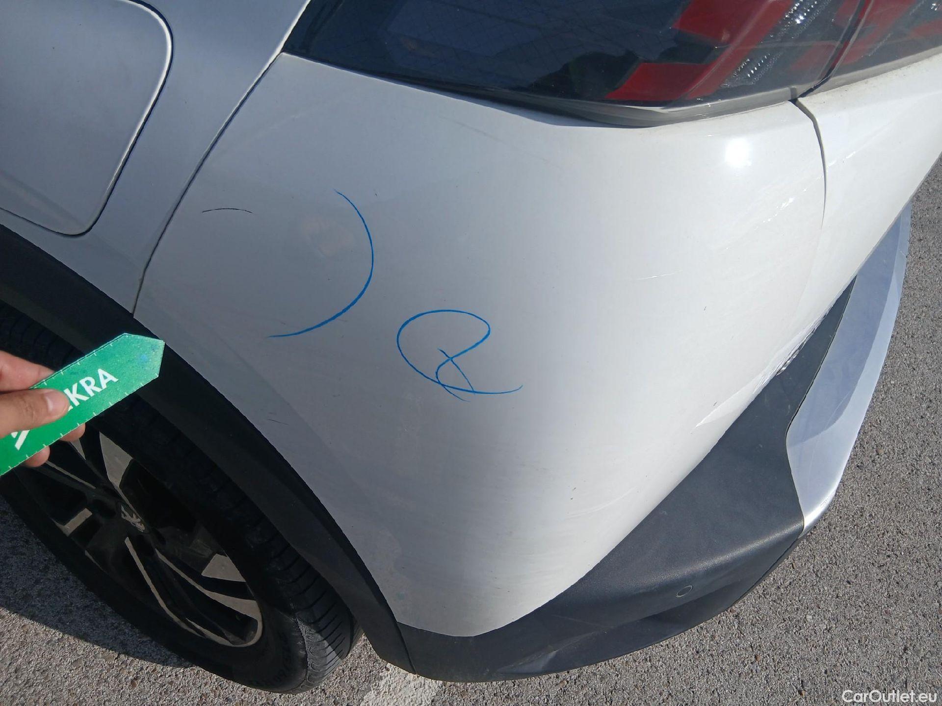  Peugeot  2008 PEUGEOT  / 2019 / 5P / todoterreno Allure BlueHDI 81kW (110CV) #30