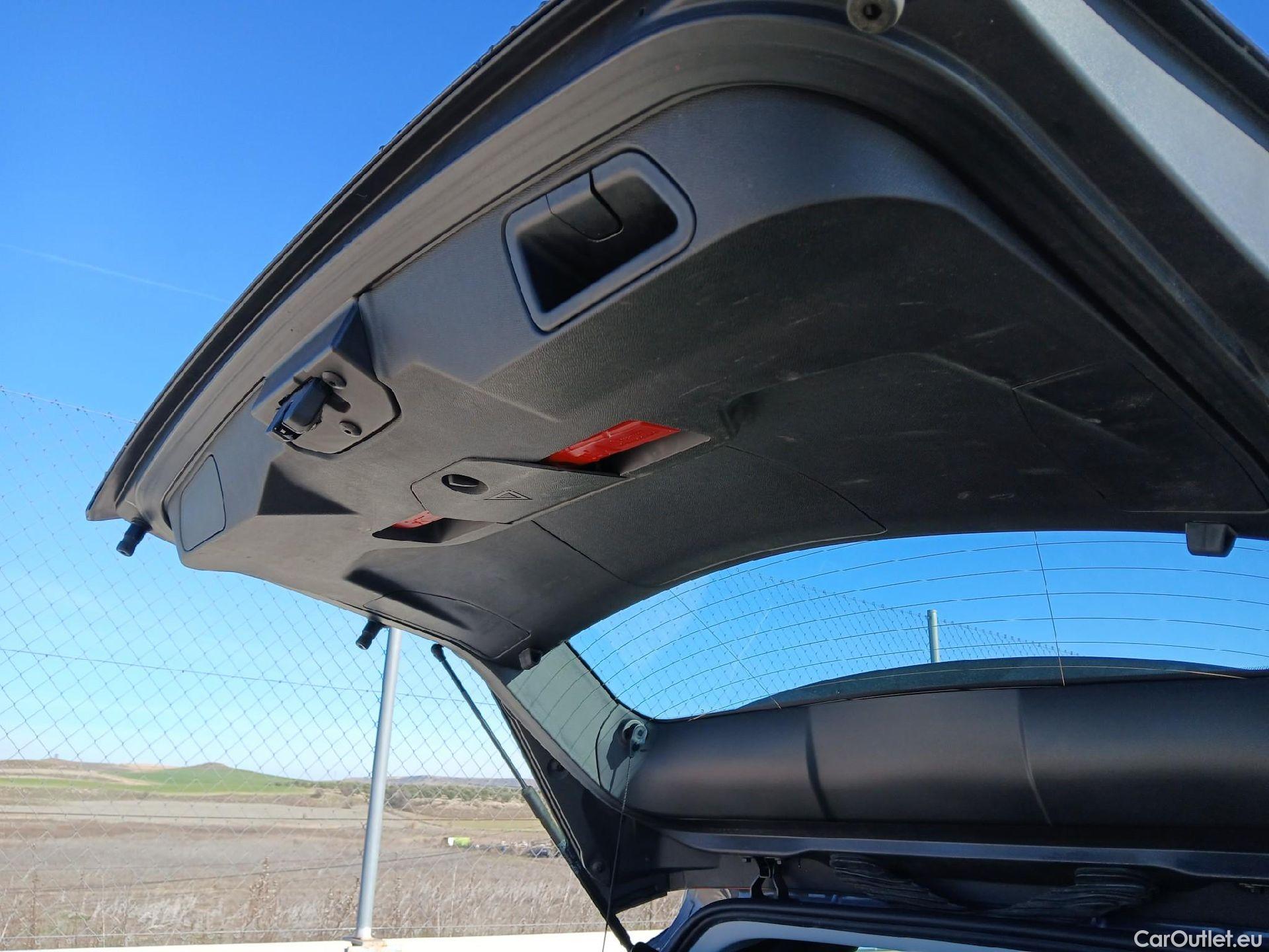  Peugeot  3008 PEUGEOT  / 2020 / 5P / todoterreno 1.5 BlueHDi 96kW (130CV) S&S Active Pack (AC3) #3