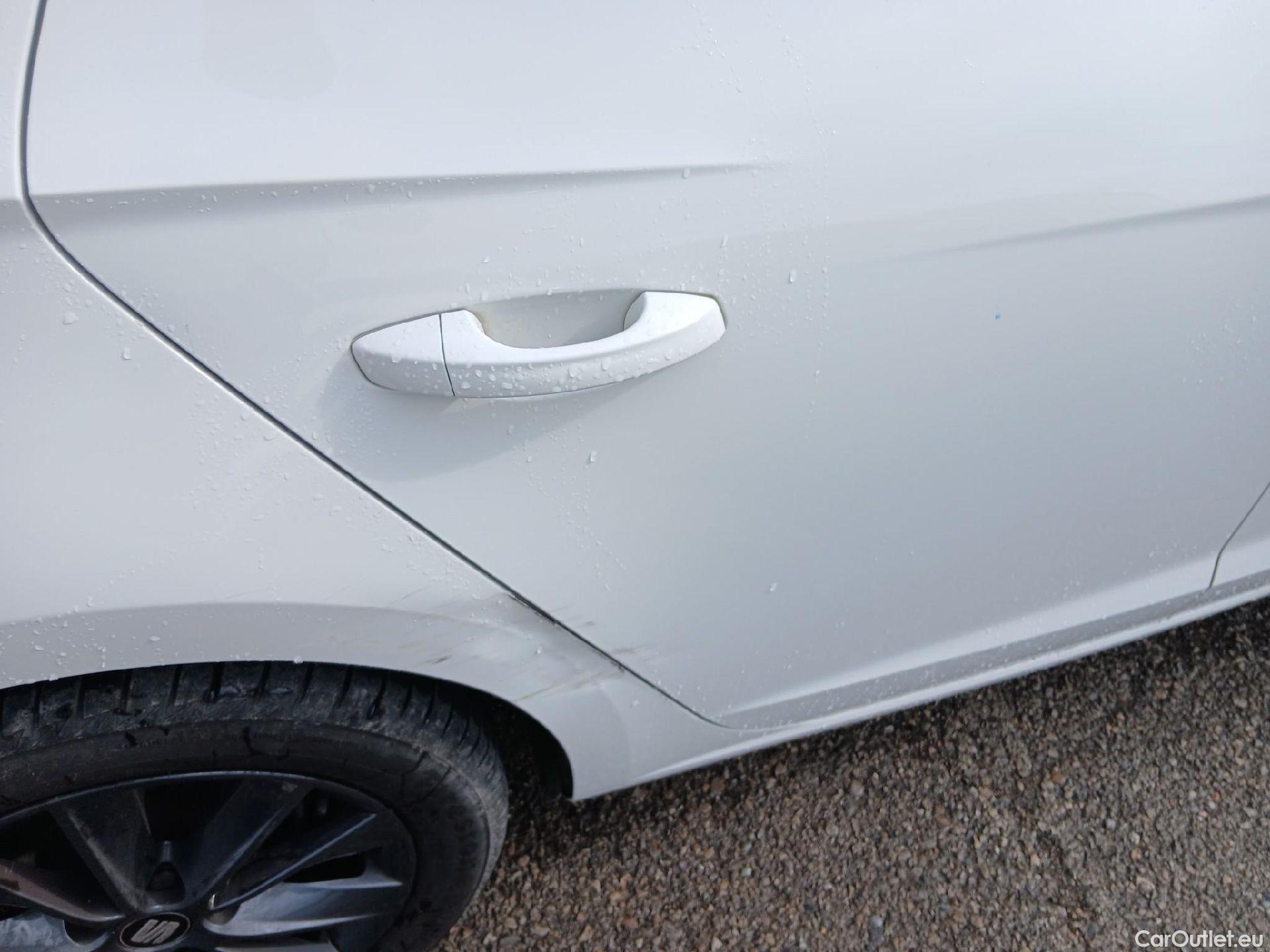  Seat  Leon SEAT León / 2016 / 5P / berlina con portón 1.6 TDI 85kW S&S Style Visio Ed Nav #21