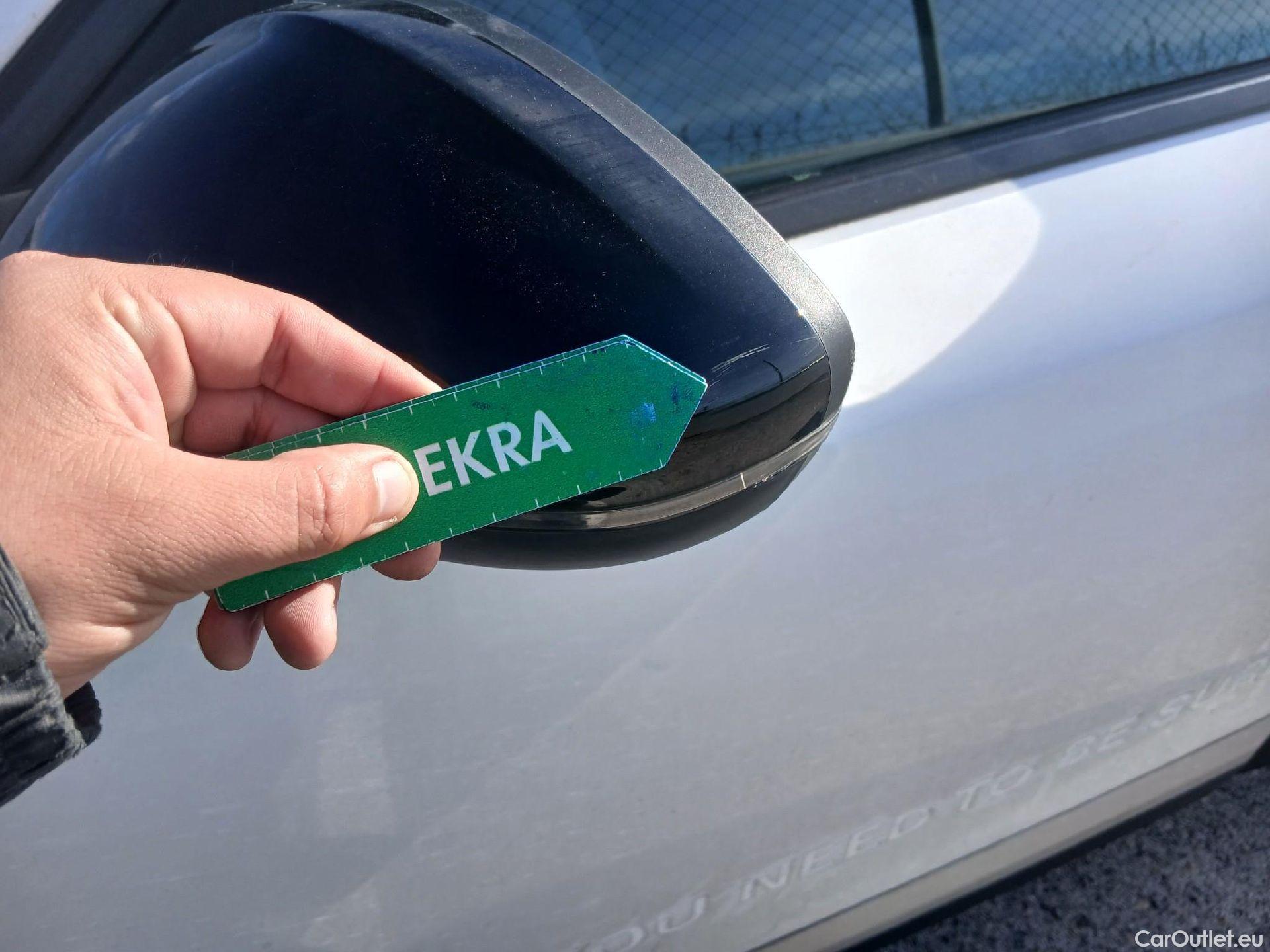  Peugeot  2008 PEUGEOT  / 2019 / 5P / todoterreno Allure BlueHDI 81kW (110CV) #22