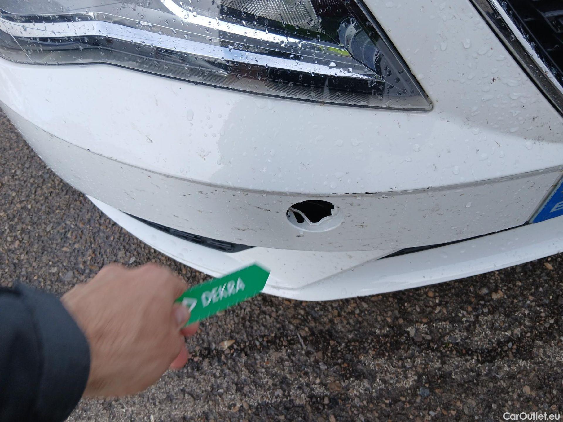  Seat  Leon SEAT León / 2016 / 5P / berlina con portón 1.6 TDI 85kW S&S Style Visio Ed Nav #3