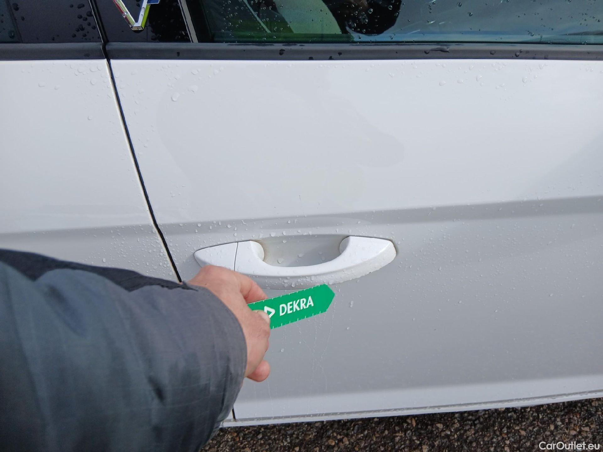  Seat  Leon SEAT León / 2016 / 5P / berlina con portón 1.6 TDI 85kW S&S Style Visio Ed Nav #26