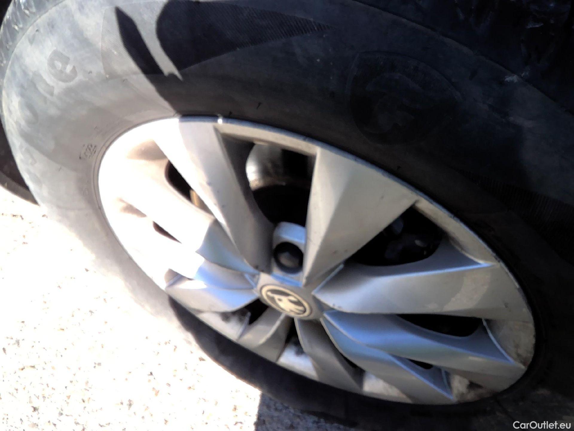  Skoda  Karoq SKODA  / 2021 / 5P / todoterreno 2.0 TDI 85kW (115CV) Ambition #31