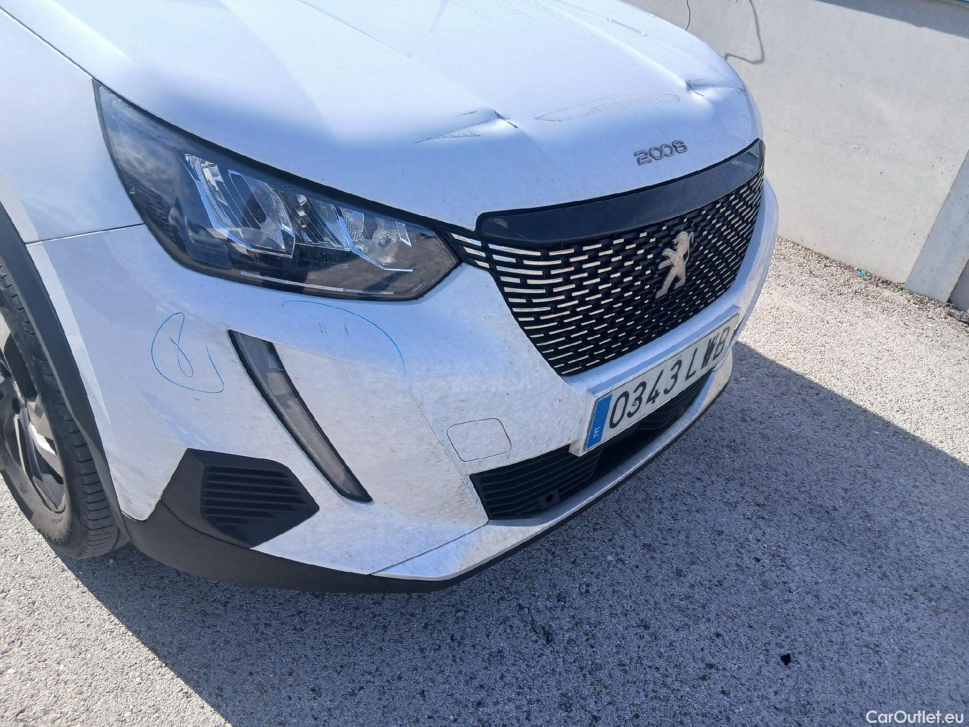  Peugeot  2008 PEUGEOT  / 2019 / 5P / todoterreno Allure BlueHDI 81kW (110CV) #11