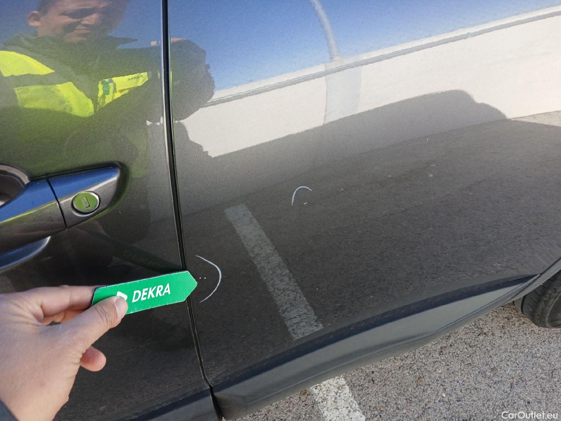  Peugeot  3008 PEUGEOT  / 2020 / 5P / todoterreno 1.5 BlueHDi 96kW (130CV) S&S Active Pack (AC3) #19