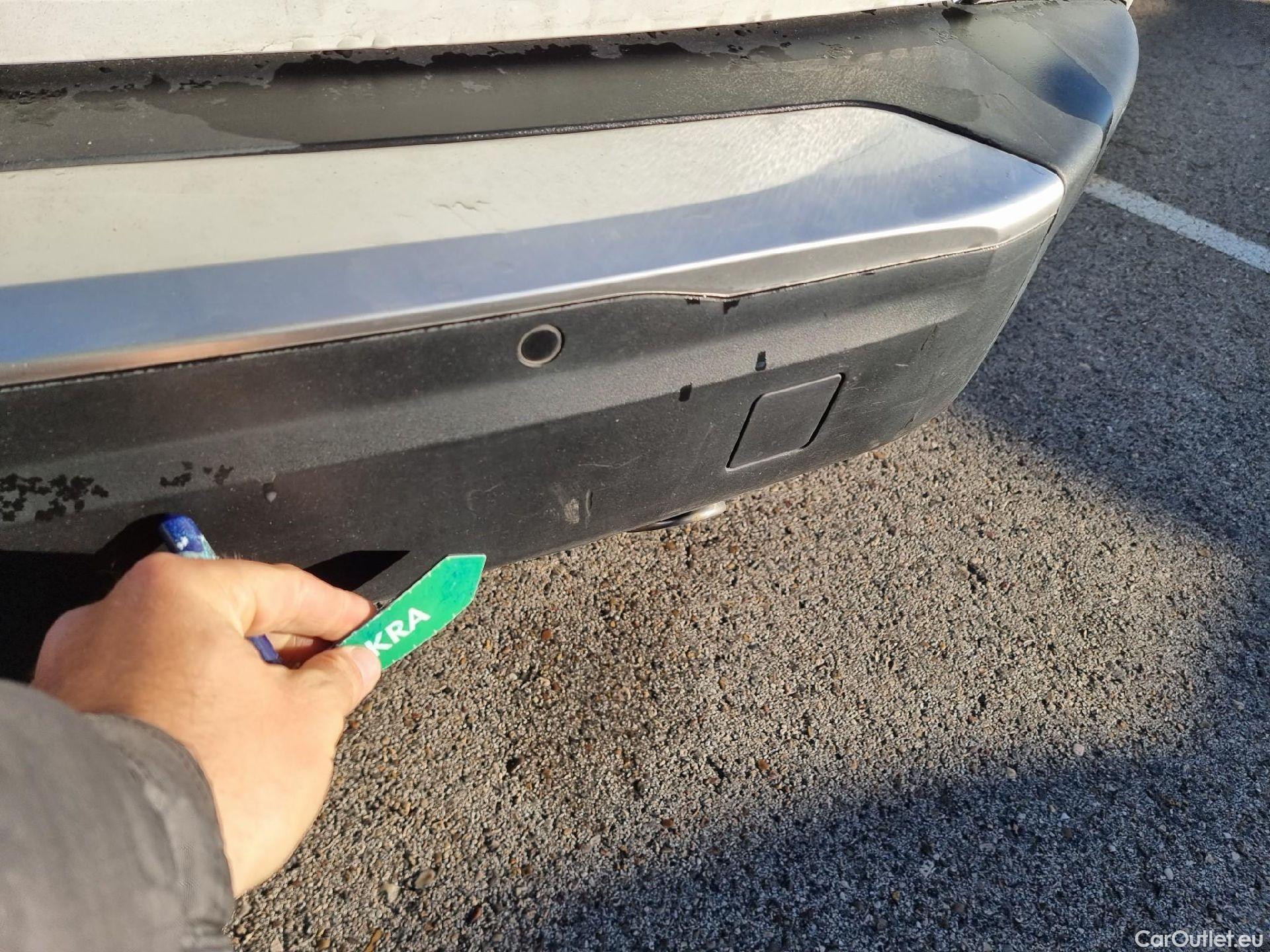  Peugeot  2008 PEUGEOT  / 2019 / 5P / todoterreno Allure BlueHDI 81kW (110CV) #11