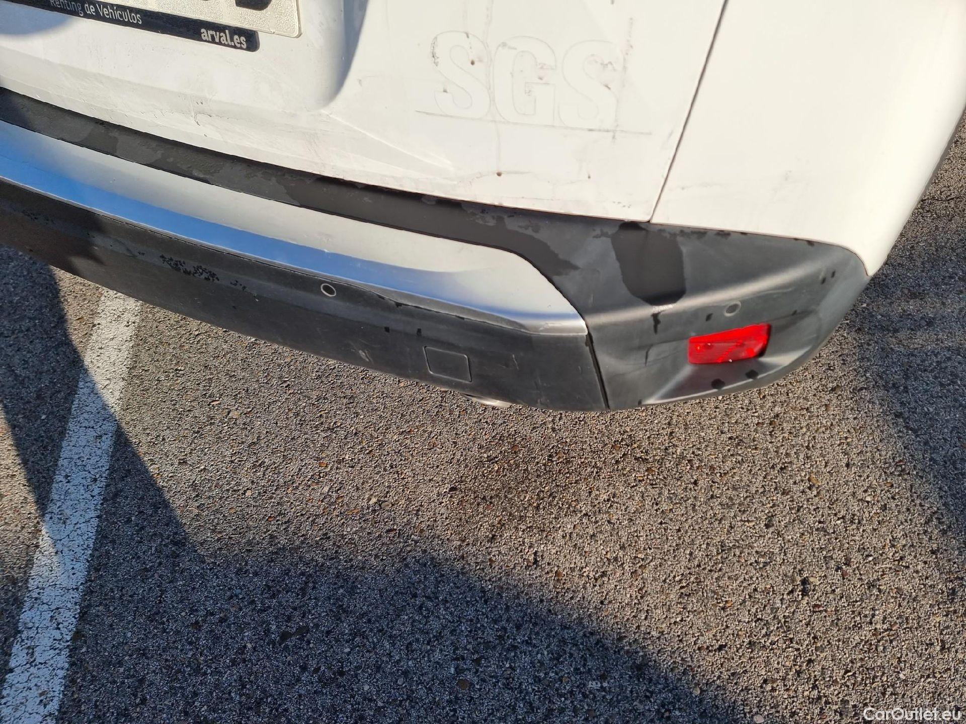  Peugeot  2008 PEUGEOT  / 2019 / 5P / todoterreno Allure BlueHDI 81kW (110CV) #14