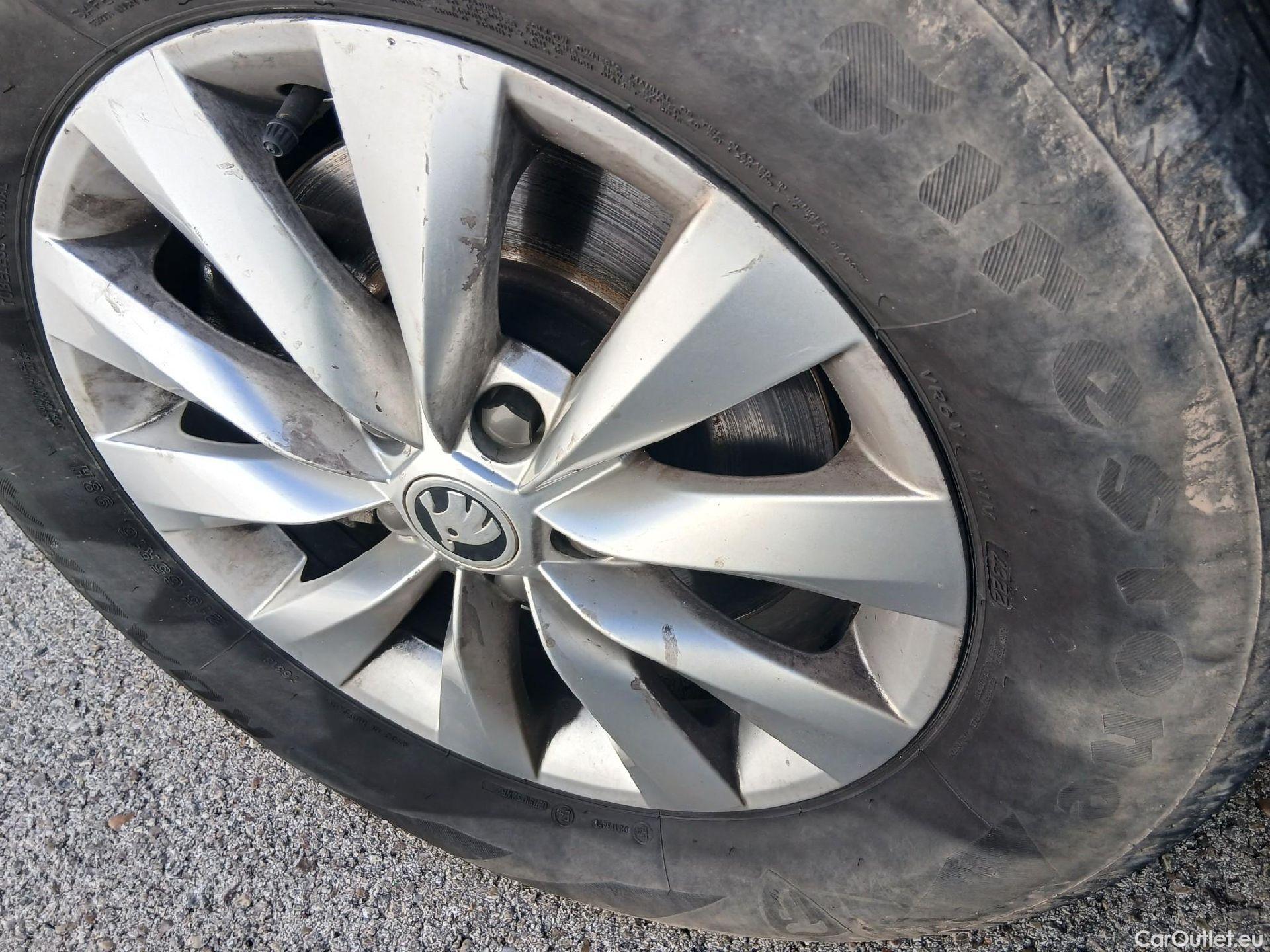  Skoda  Karoq SKODA  / 2021 / 5P / todoterreno 2.0 TDI 85kW (115CV) Ambition #1