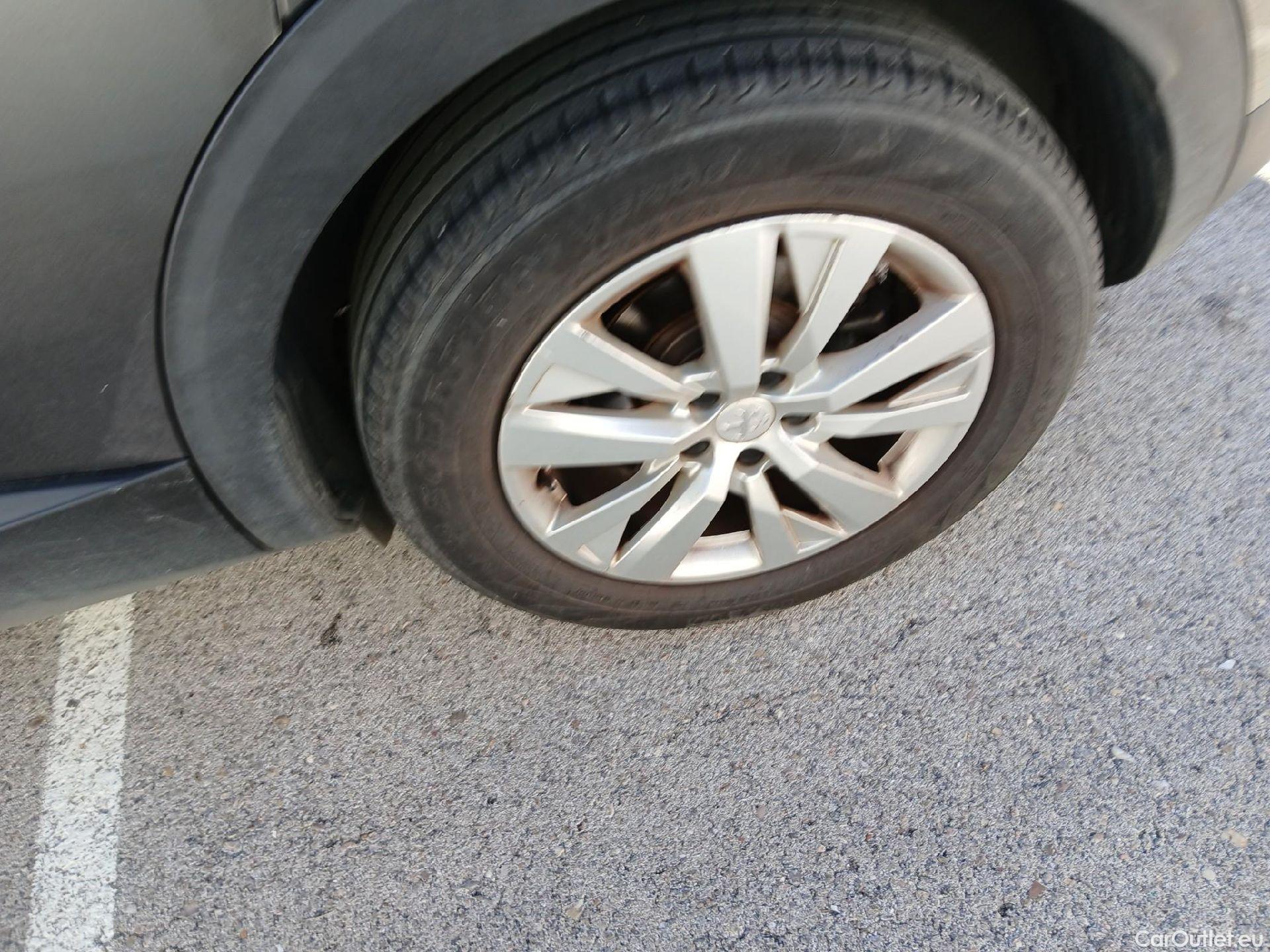  Peugeot  3008 PEUGEOT  / 2020 / 5P / todoterreno 1.5 BlueHDi 96kW (130CV) S&S Active Pack (AC3) #9