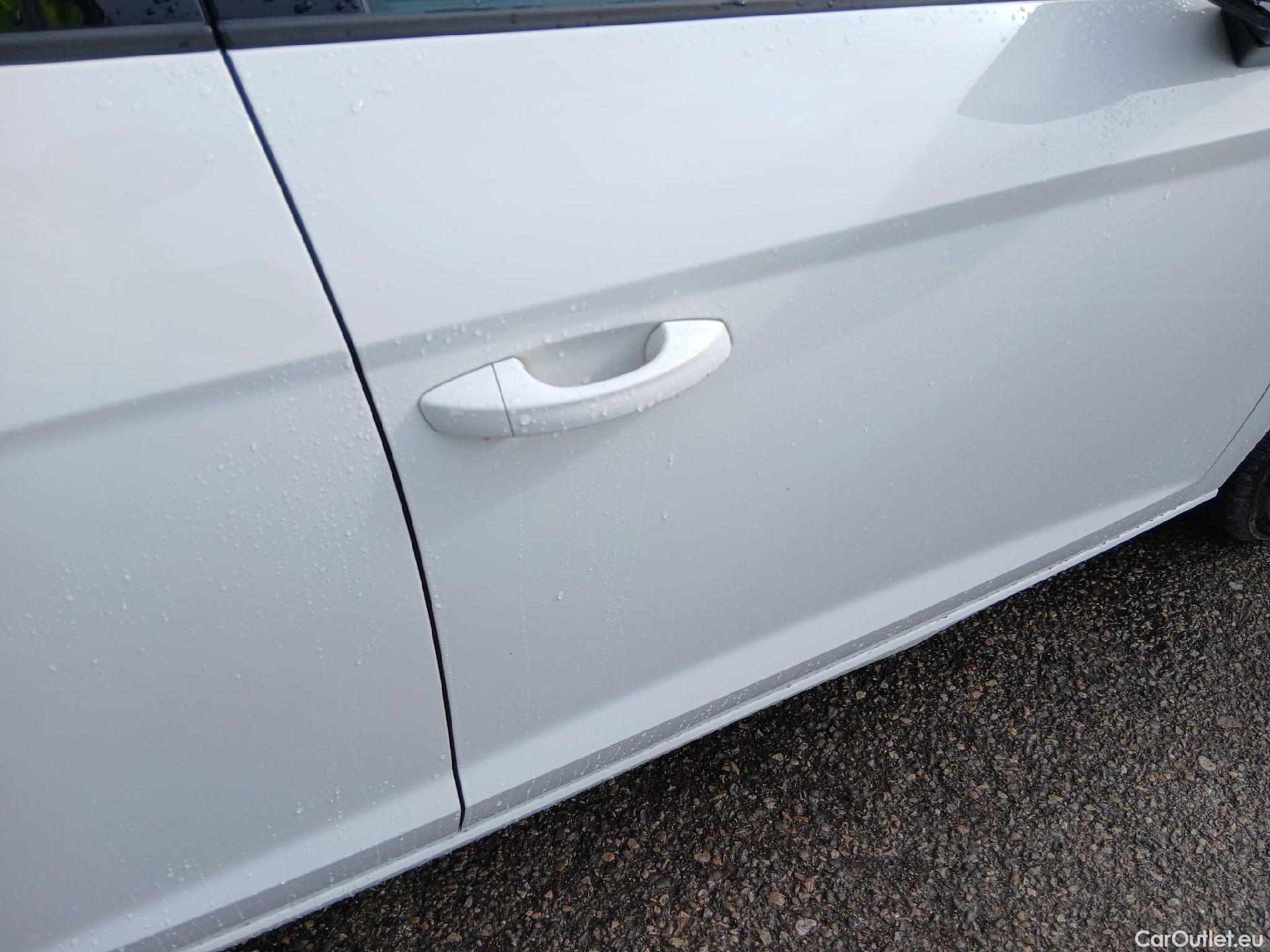  Seat  Leon SEAT León / 2016 / 5P / berlina con portón 1.6 TDI 85kW S&S Style Visio Ed Nav #24