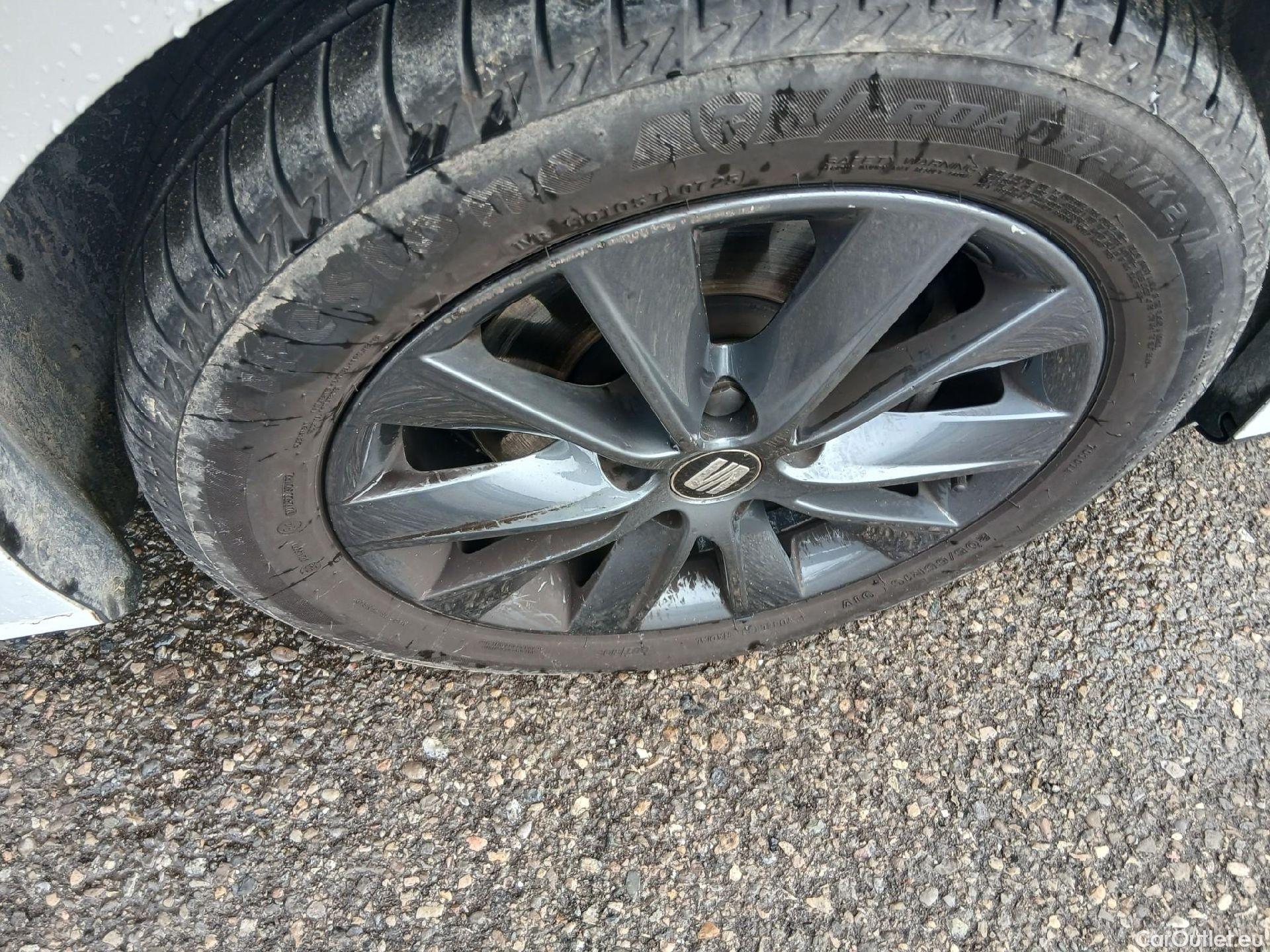  Seat  Leon SEAT León / 2016 / 5P / berlina con portón 1.6 TDI 85kW S&S Style Visio Ed Nav #29