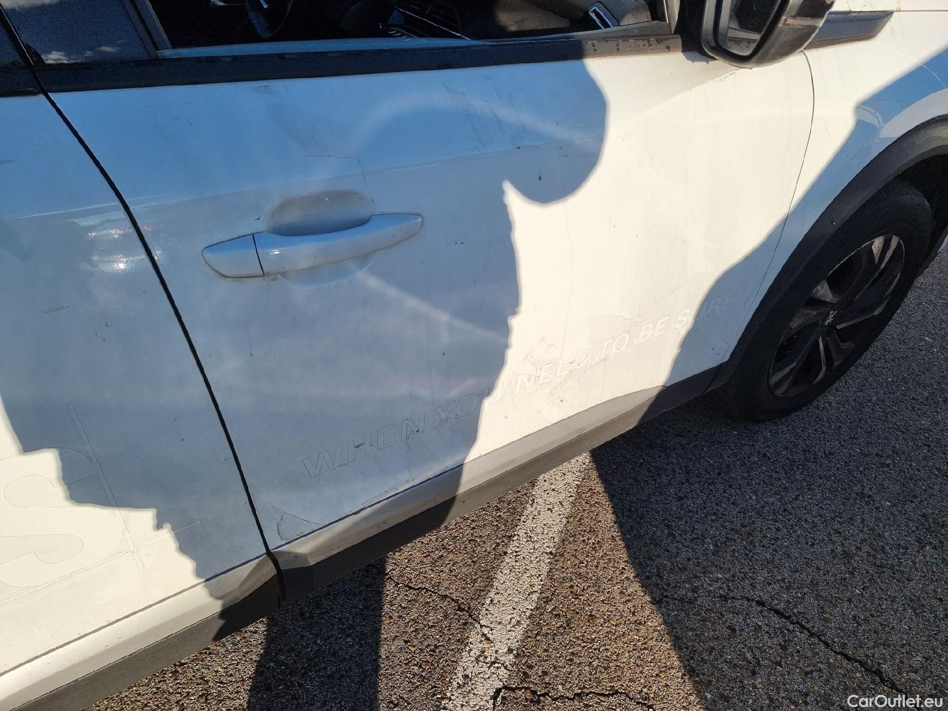  Peugeot  2008 PEUGEOT  / 2019 / 5P / todoterreno Allure BlueHDI 81kW (110CV) #19