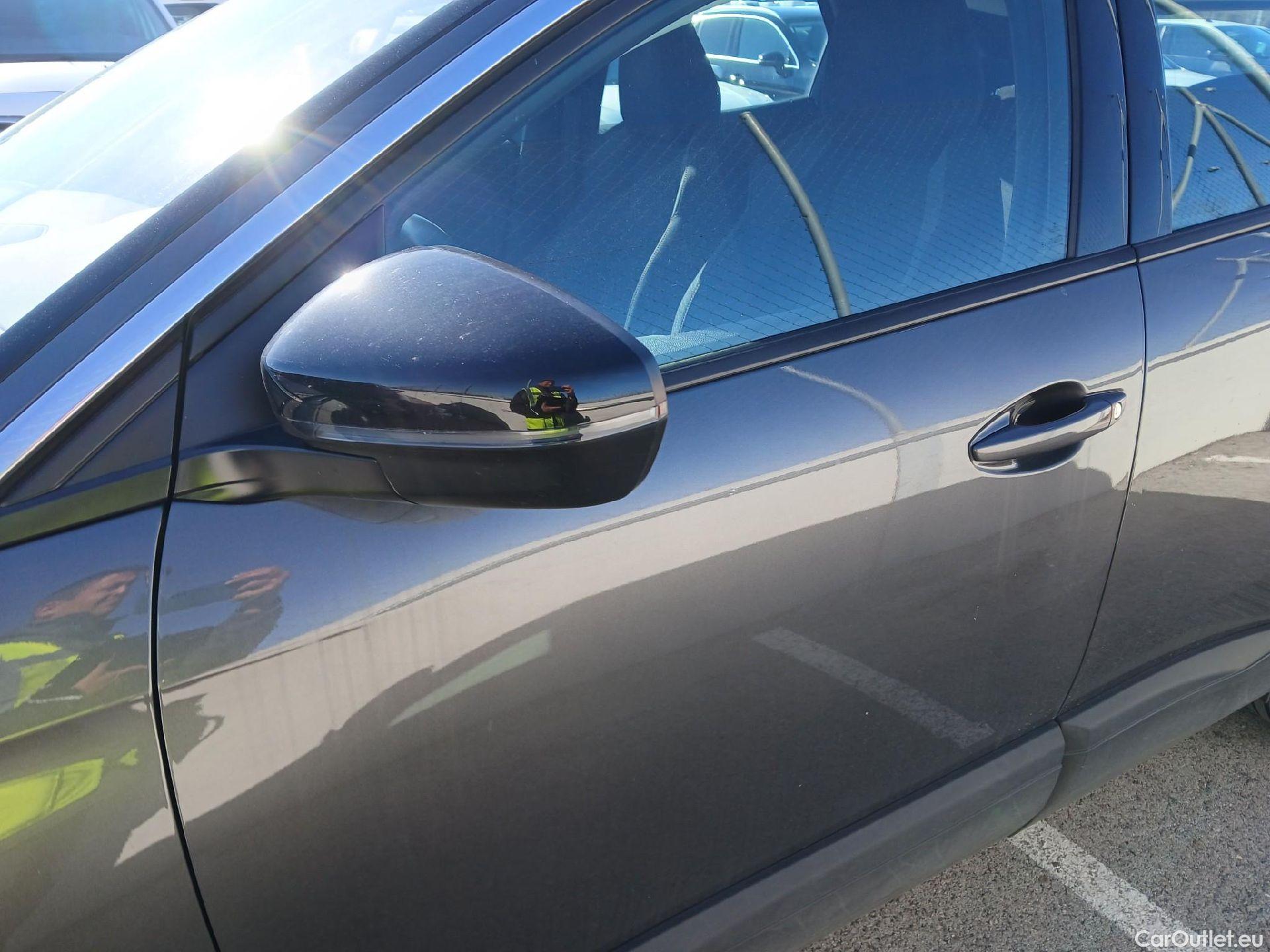  Peugeot  3008 PEUGEOT  / 2020 / 5P / todoterreno 1.5 BlueHDi 96kW (130CV) S&S Active Pack (AC3) #18