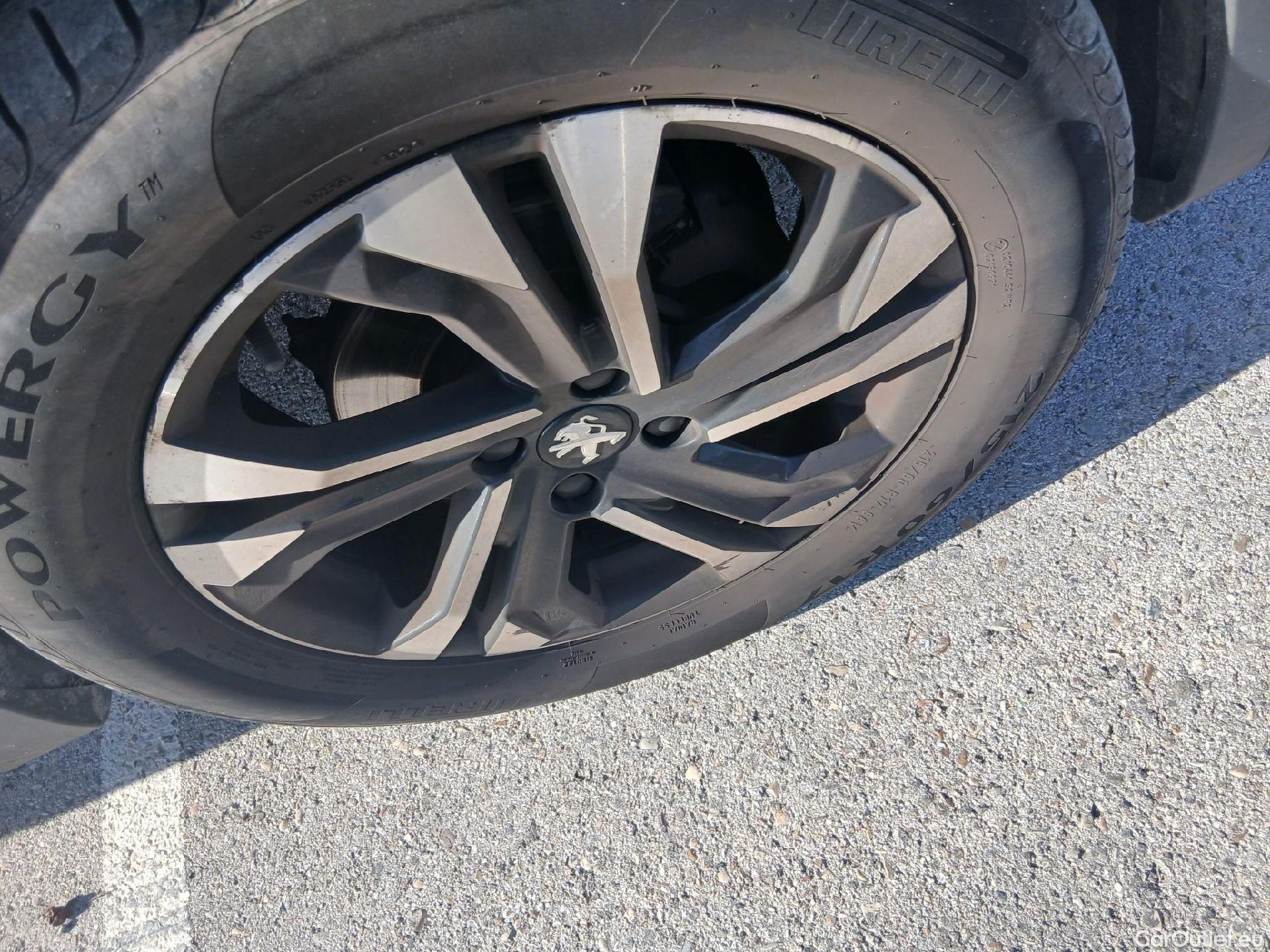  Peugeot  2008 PEUGEOT  / 2019 / 5P / todoterreno Allure BlueHDI 81kW (110CV) #45