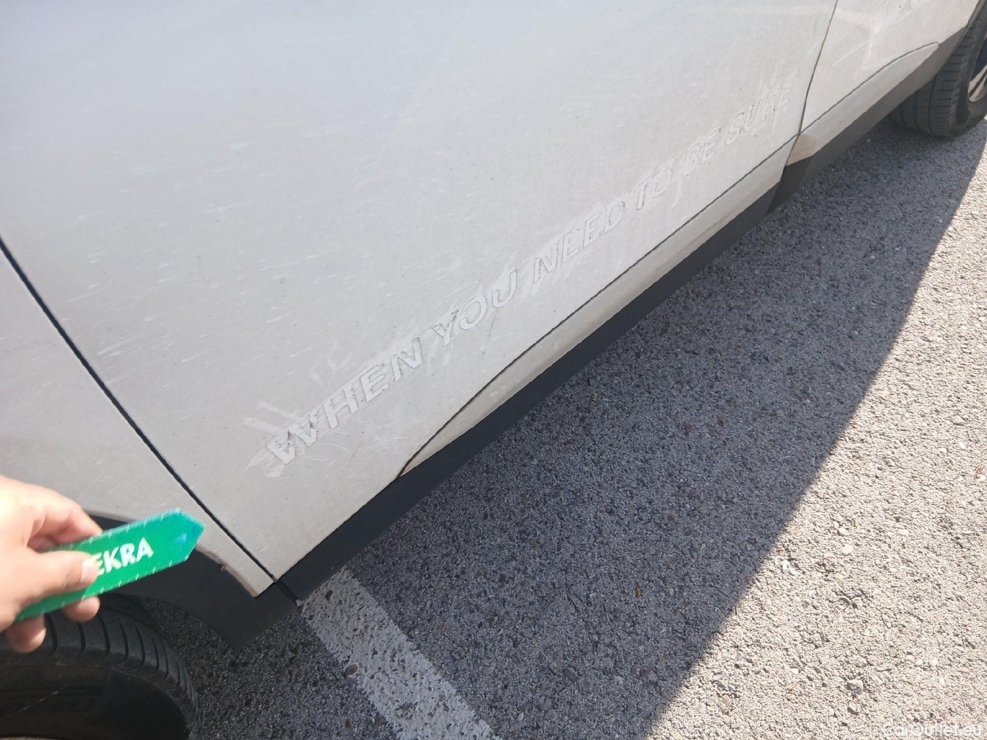  Peugeot  2008 PEUGEOT  / 2019 / 5P / todoterreno Allure BlueHDI 81kW (110CV) #19