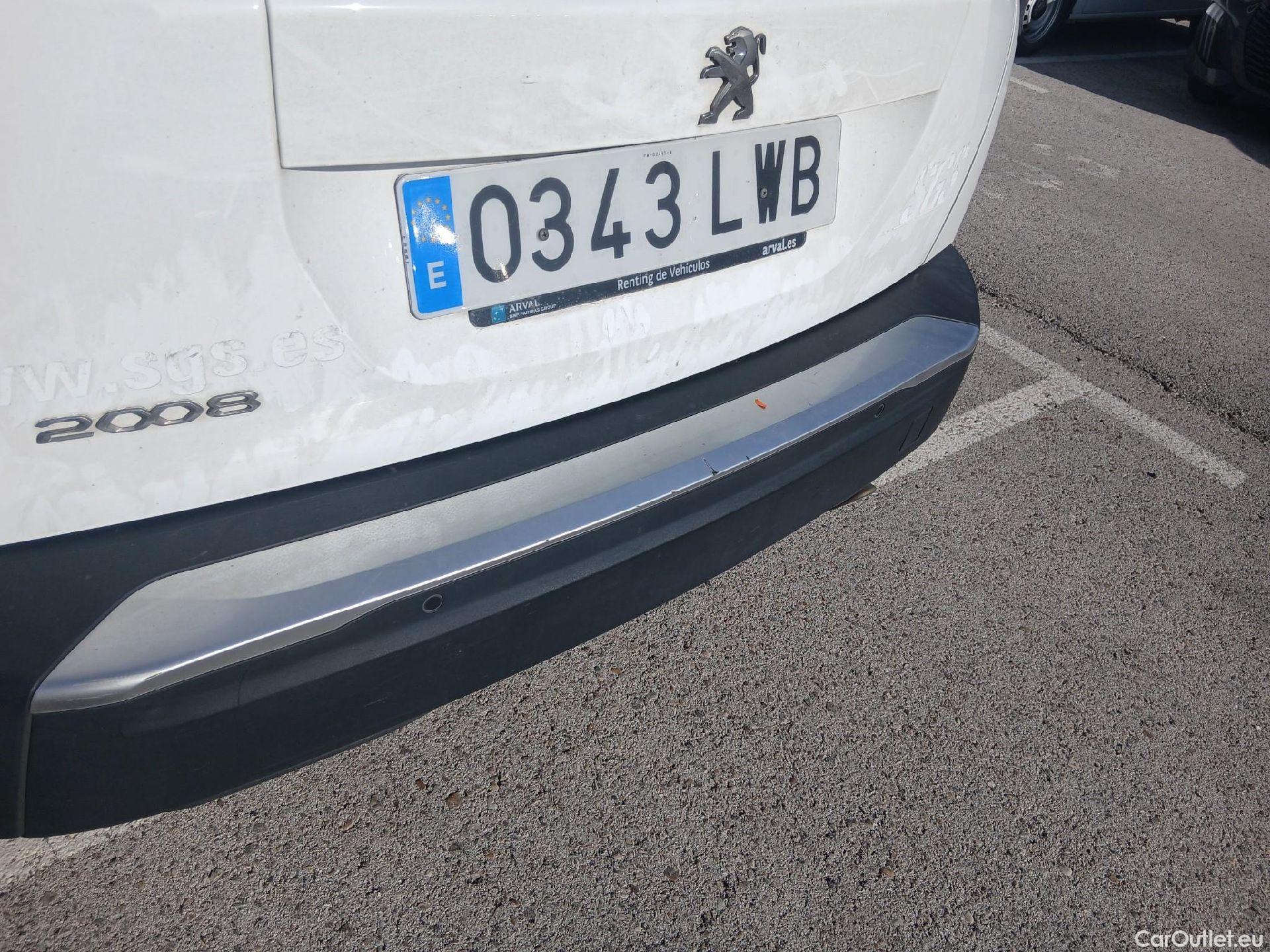  Peugeot  2008 PEUGEOT  / 2019 / 5P / todoterreno Allure BlueHDI 81kW (110CV) #32