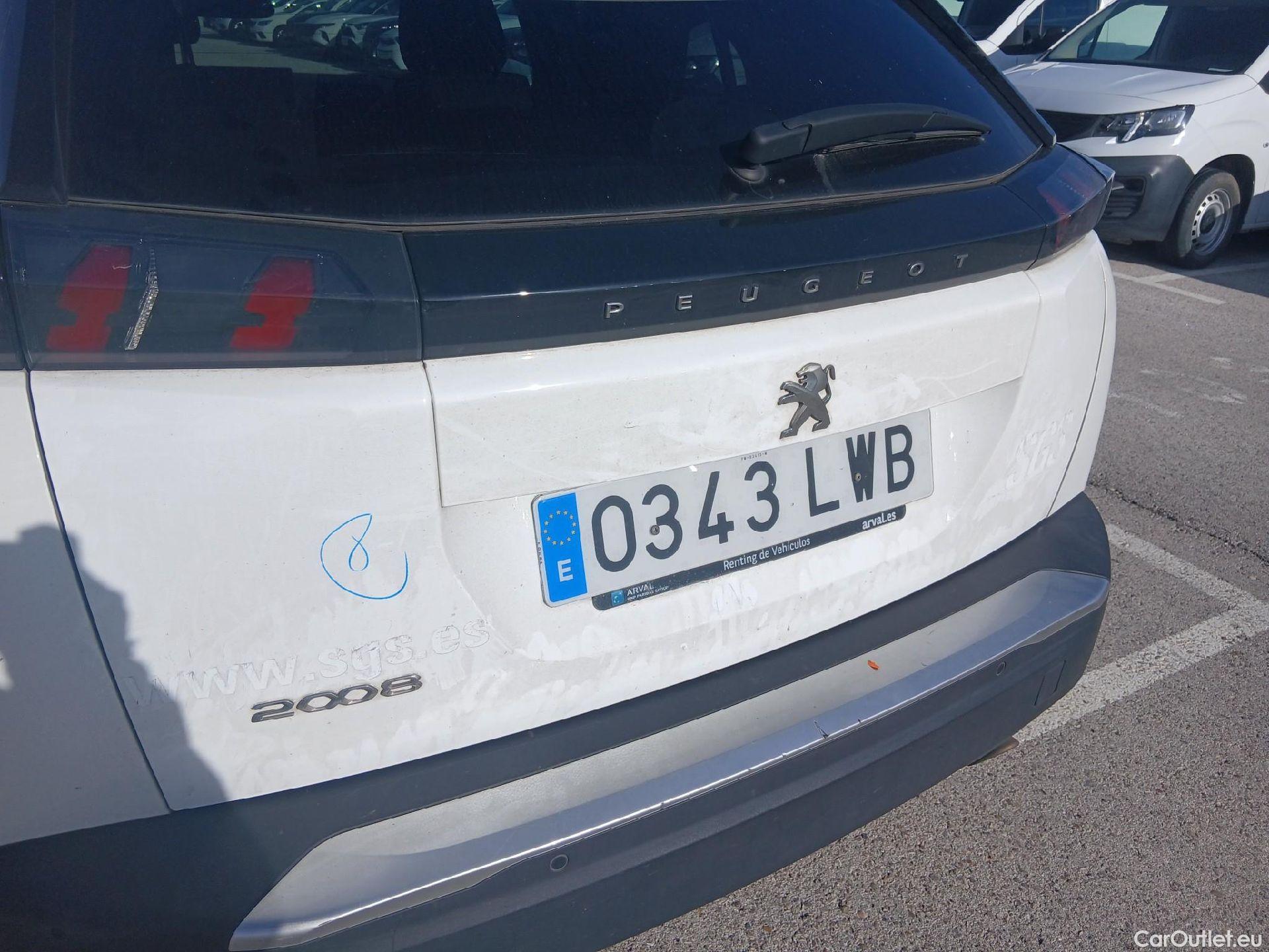  Peugeot  2008 PEUGEOT  / 2019 / 5P / todoterreno Allure BlueHDI 81kW (110CV) #34