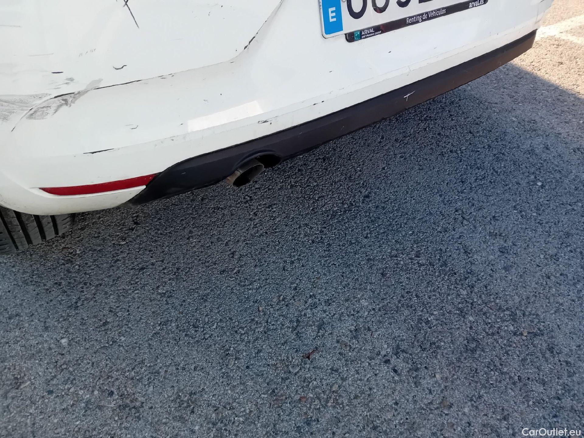  Renault  Clio RENAULT  / 2019 / 5P / berlina con portón Intens TCe 67 kW (91CV) (AC) #14