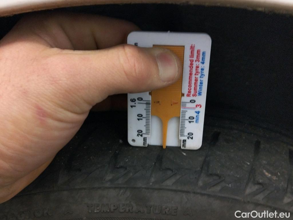  Skoda  Octavia SKODA  / 2016 / 5P / familiar Combi 2.0 TDI CR 110KW (150CV) Style #8