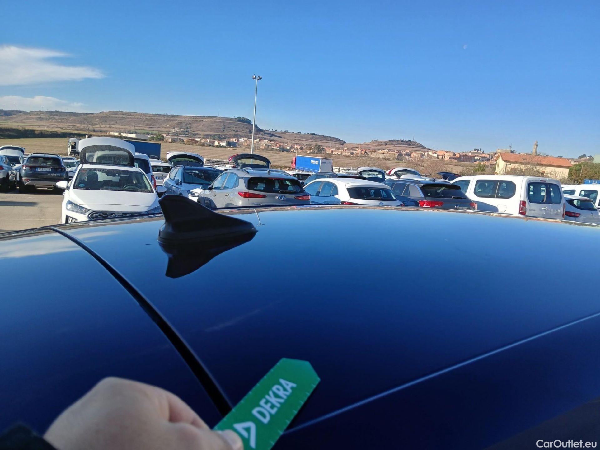  Volkswagen  Golf  VOLKSWAGEN / 2020 / 5P / berlina con portón 2.0 TDI 85kW (115CV) #68