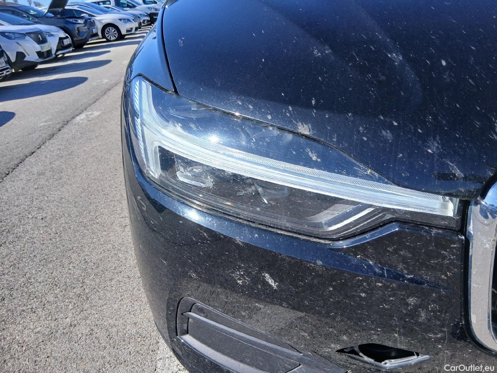  Volvo  XC60 VOLVO  / 2017 / 5P / todoterreno 2.0 B4 D Momentum Pro Auto #8