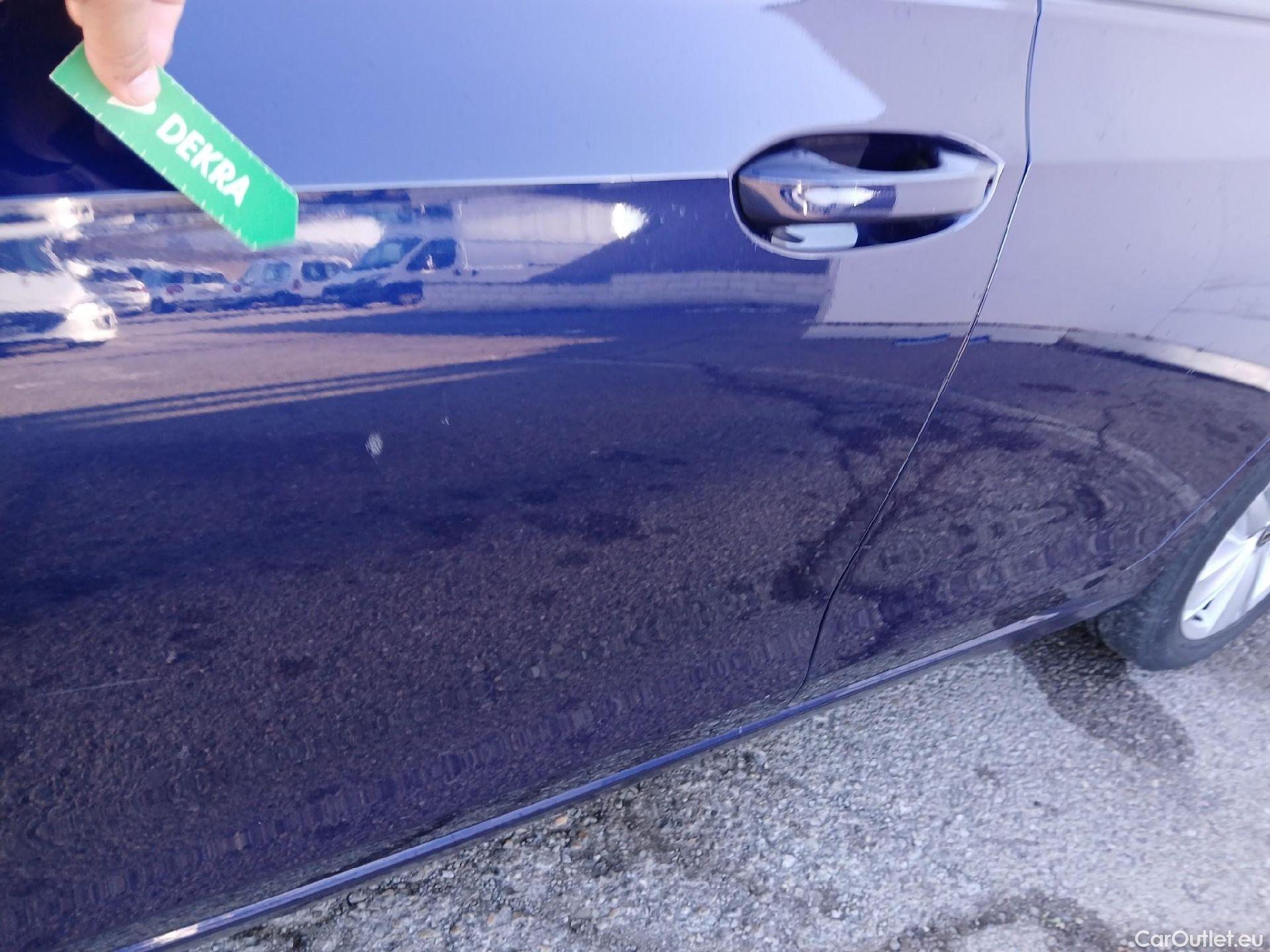  Volkswagen  Golf  VOLKSWAGEN / 2020 / 5P / berlina con portón 2.0 TDI 85kW (115CV) #36