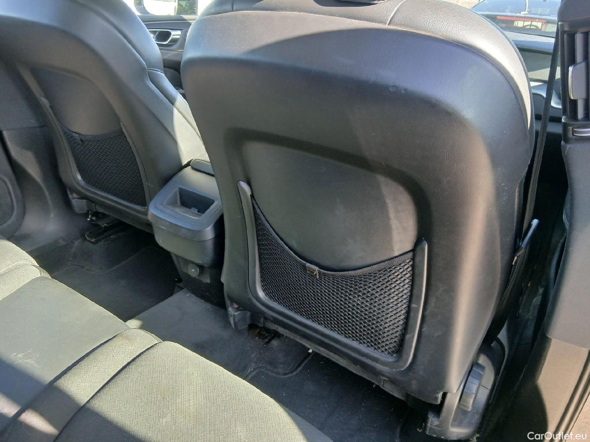  Volvo  XC60 VOLVO  / 2017 / 5P / todoterreno 2.0 B4 D Momentum Pro Auto #53