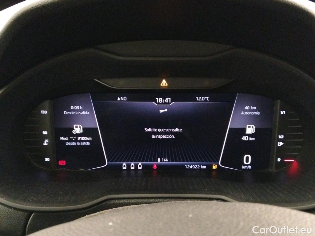  Skoda  Octavia SKODA  / 2016 / 5P / familiar Combi 2.0 TDI CR 110KW (150CV) Style #21