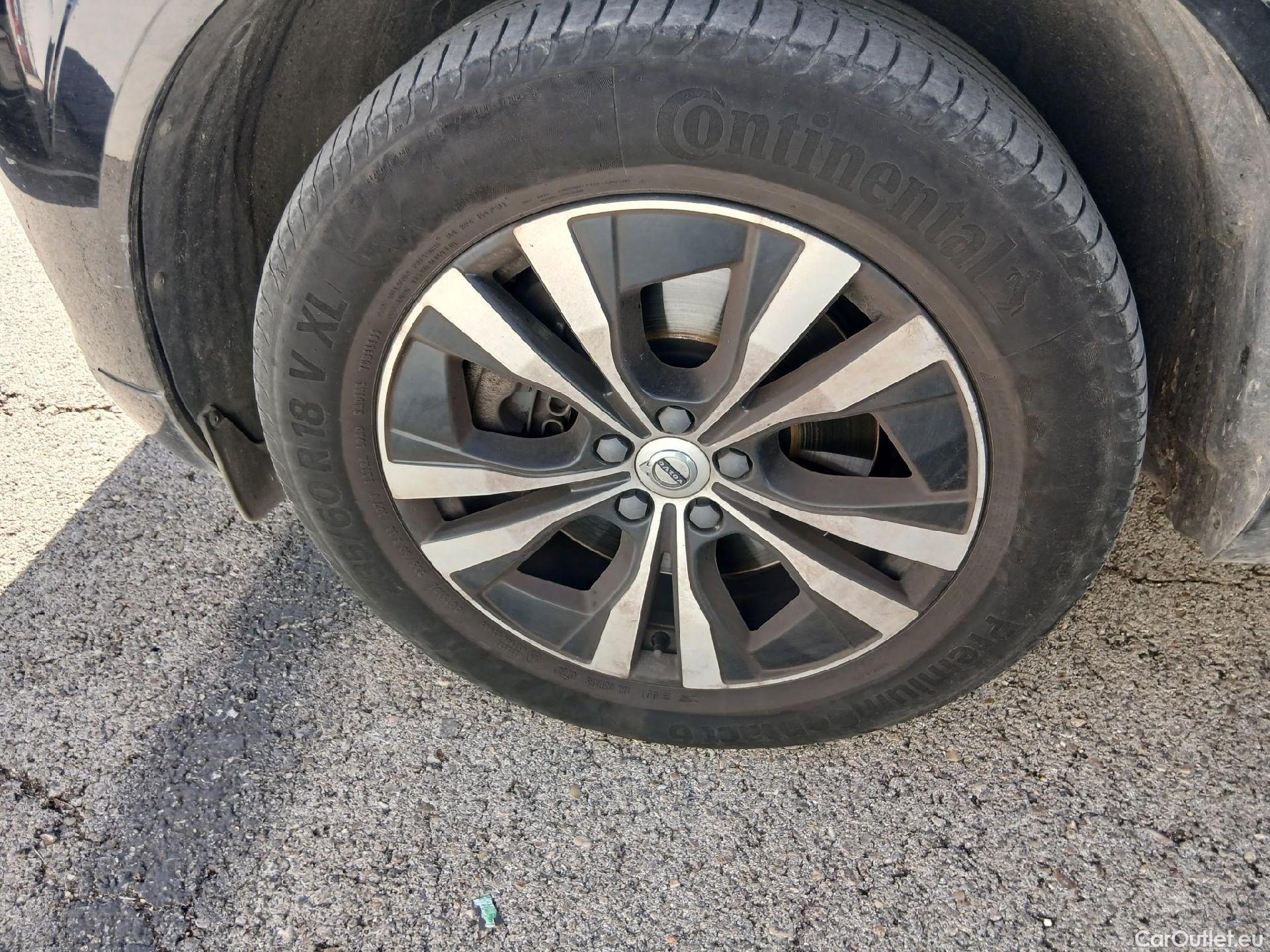  Volvo  XC60 VOLVO  / 2017 / 5P / todoterreno 2.0 B4 D Momentum Pro Auto #61