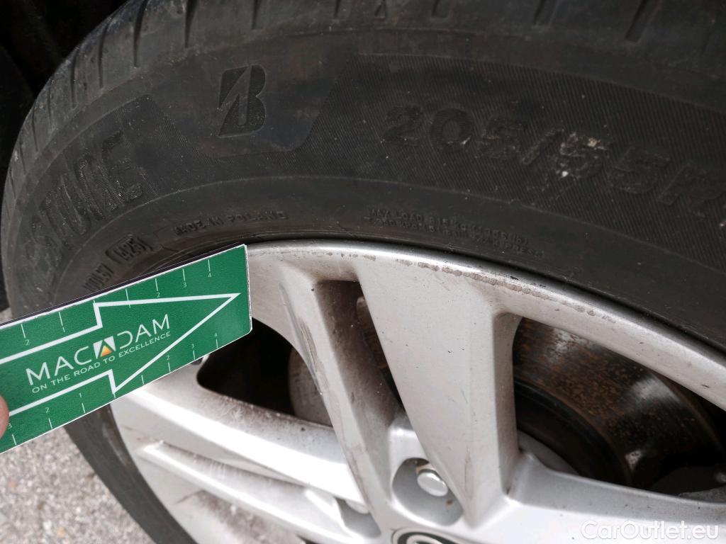  Toyota  Corolla TOYOTA  / 2019 / 5P / berlina con portón 1.8 125H BUSINESS PLUS E-CVT #15