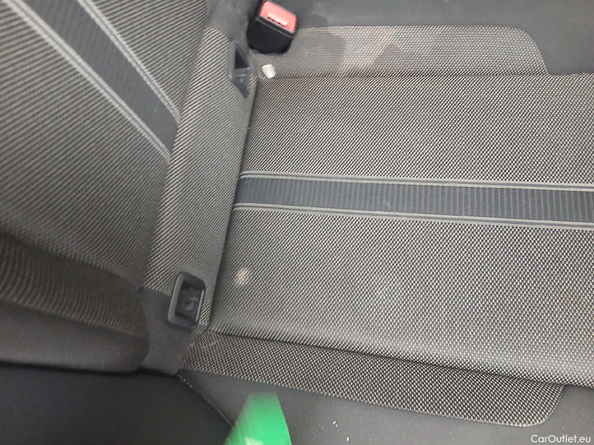  Volkswagen  T-ROC VOLKSWAGEN  / 2017 / 5P / todoterreno Advance 2.0 TDI 110kW (150CV) DSG (AC2) #12