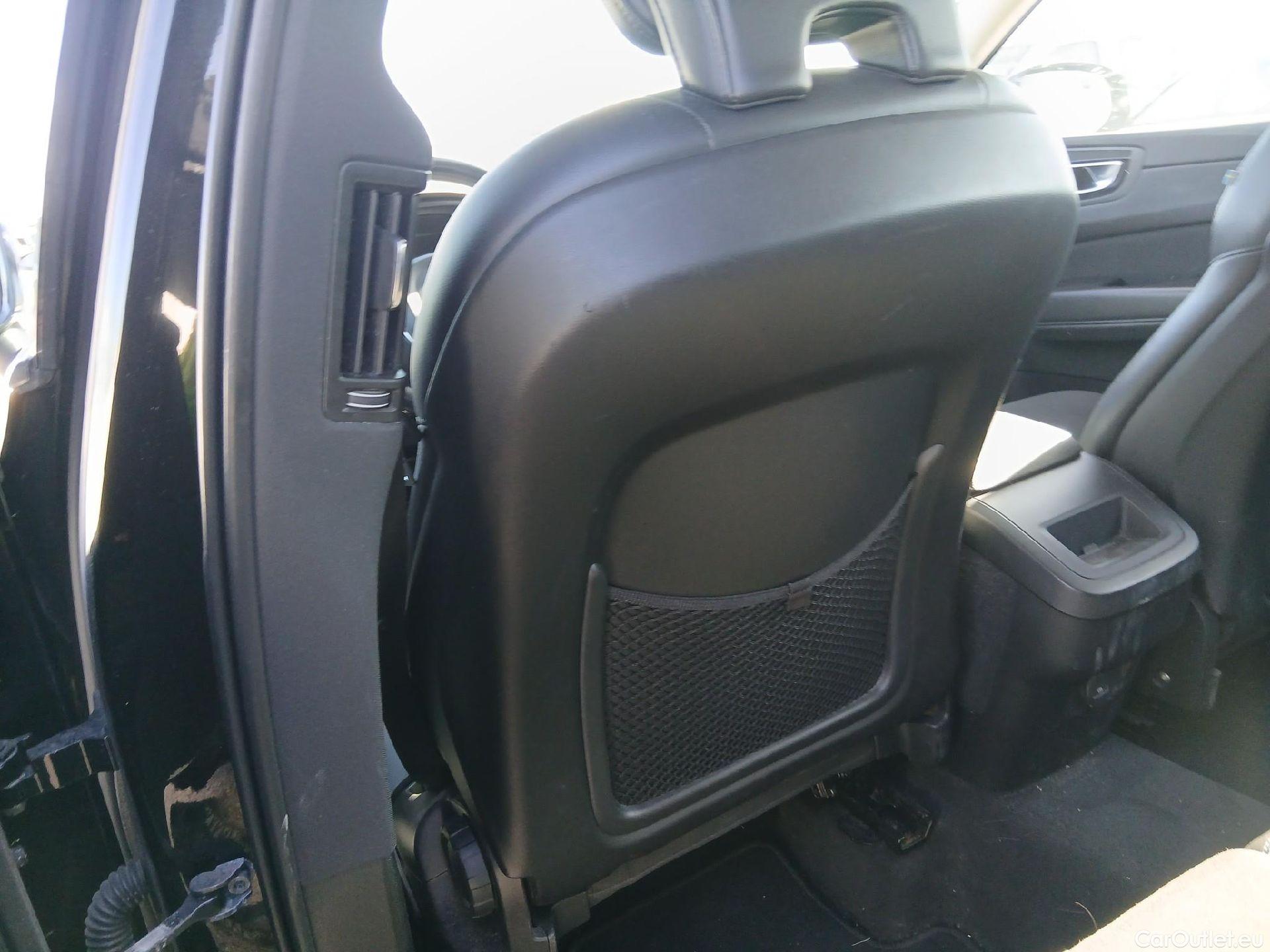  Volvo  XC60 VOLVO  / 2017 / 5P / todoterreno 2.0 B4 D Momentum Pro Auto #24