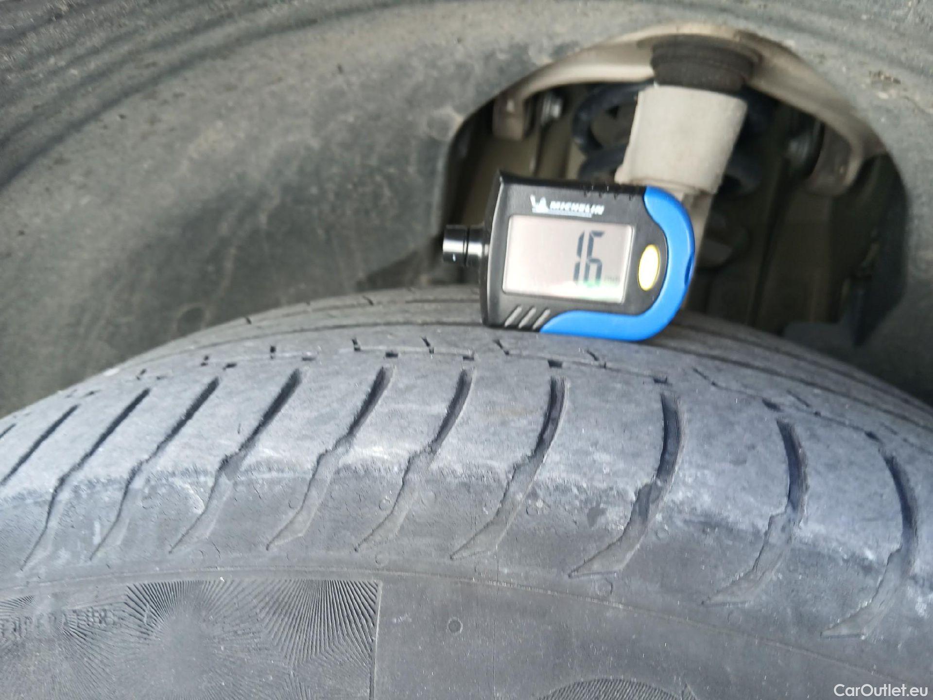  Volvo  XC60 VOLVO  / 2017 / 5P / todoterreno 2.0 B4 D Momentum Pro Auto #62