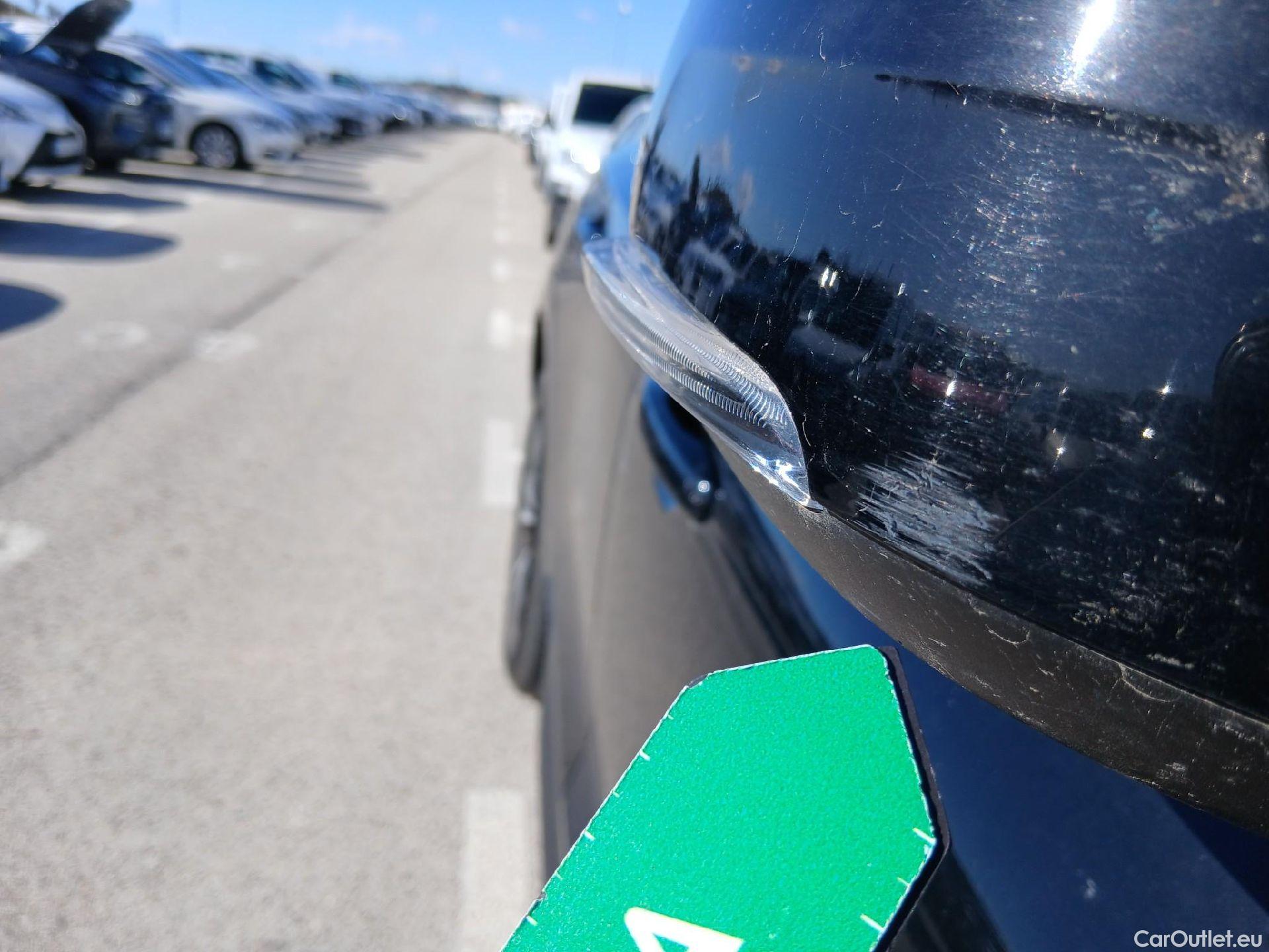  Volvo  XC60 VOLVO  / 2017 / 5P / todoterreno 2.0 B4 D Momentum Pro Auto #48