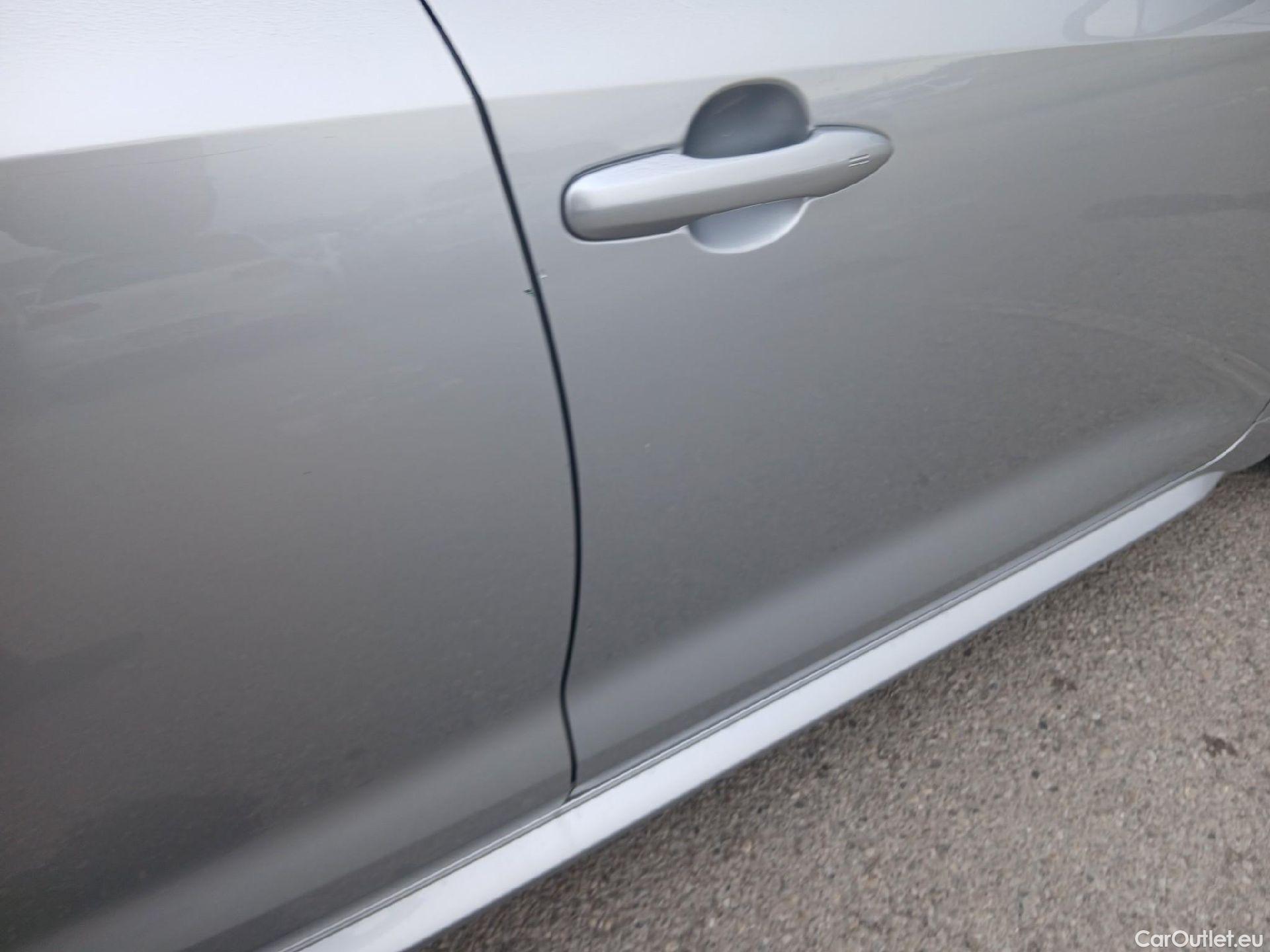  Toyota  Corolla TOYOTA  / 2019 / 5P / familiar 1.8 125H ACTIVE TECH E-CVT TOU SPORT #22