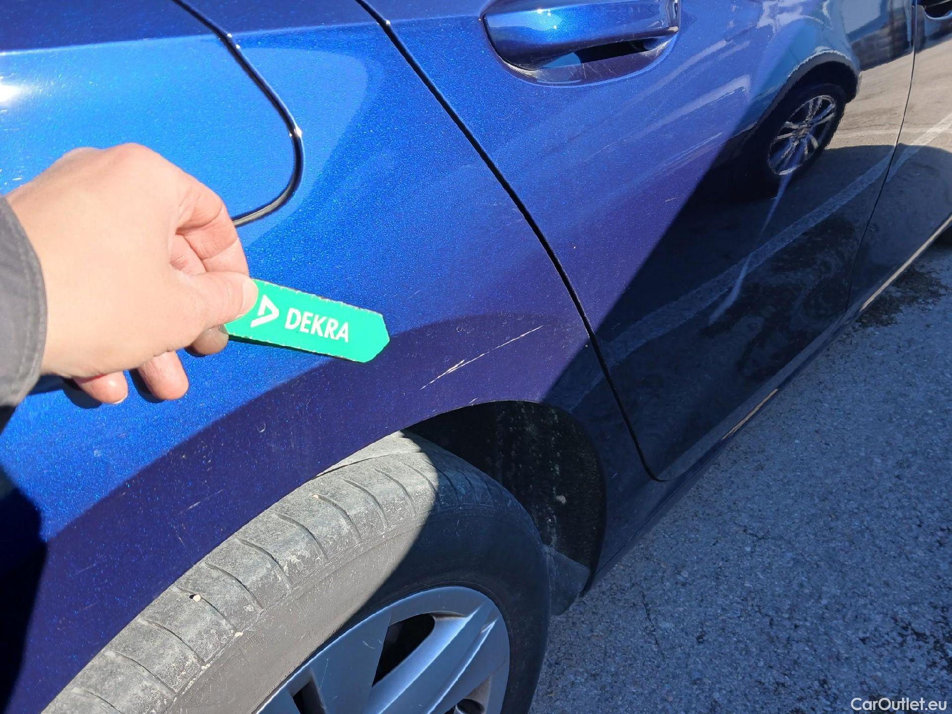  Volkswagen  Golf  VOLKSWAGEN / 2020 / 5P / berlina con portón 2.0 TDI 85kW (115CV) #9