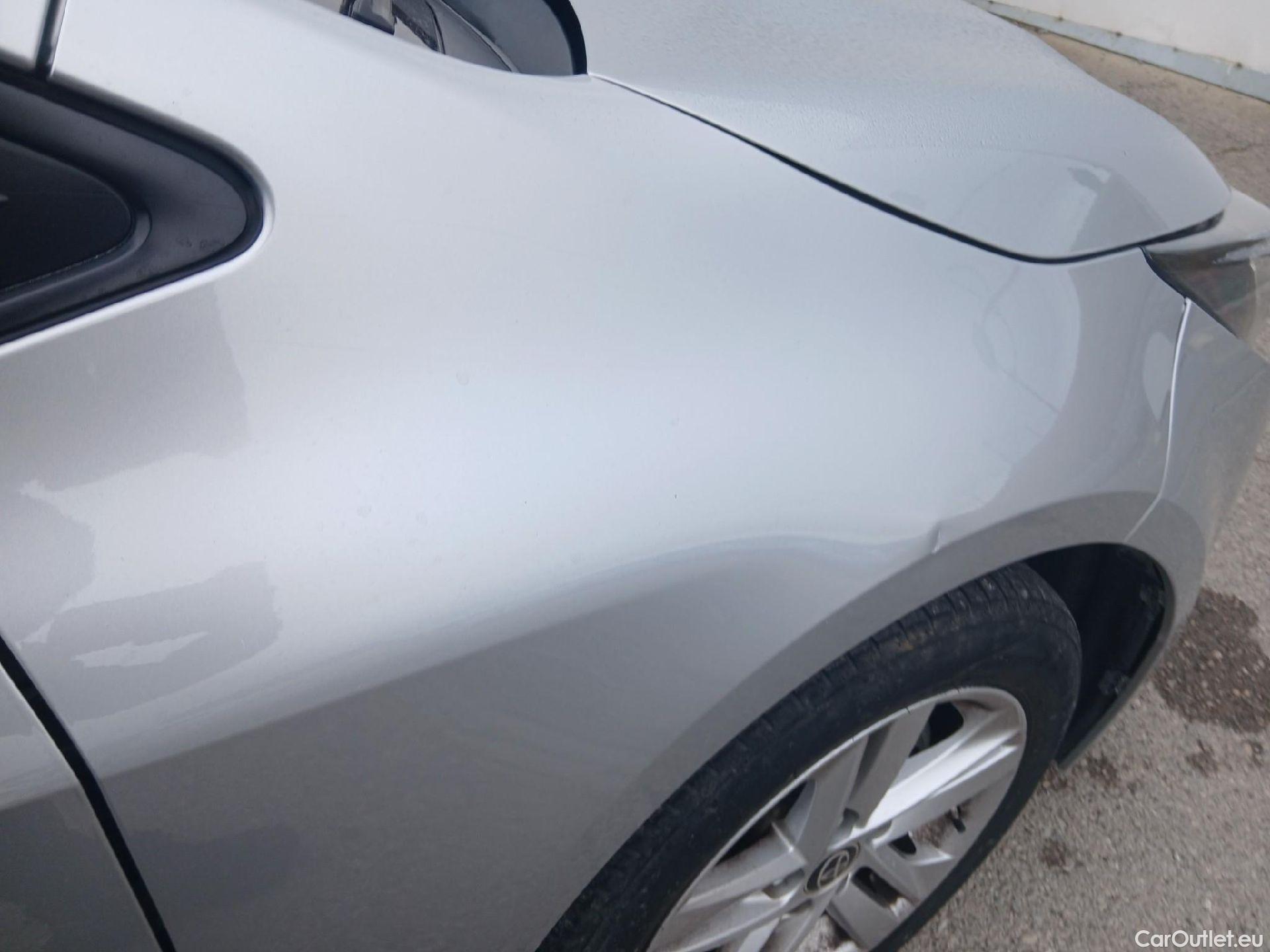  Toyota  Corolla TOYOTA  / 2019 / 5P / familiar 1.8 125H ACTIVE TECH E-CVT TOU SPORT #25