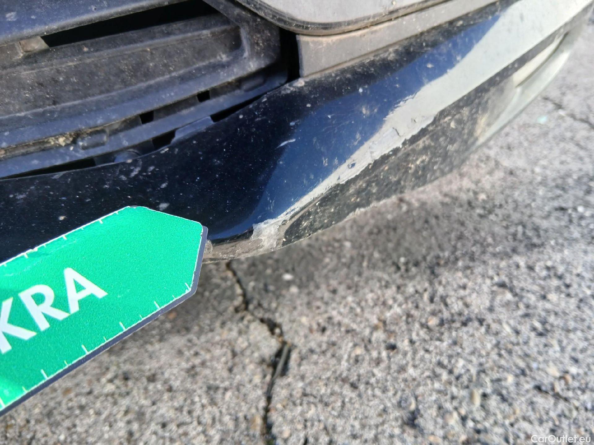  Volvo  XC60 VOLVO  / 2017 / 5P / todoterreno 2.0 B4 D Momentum Pro Auto #5