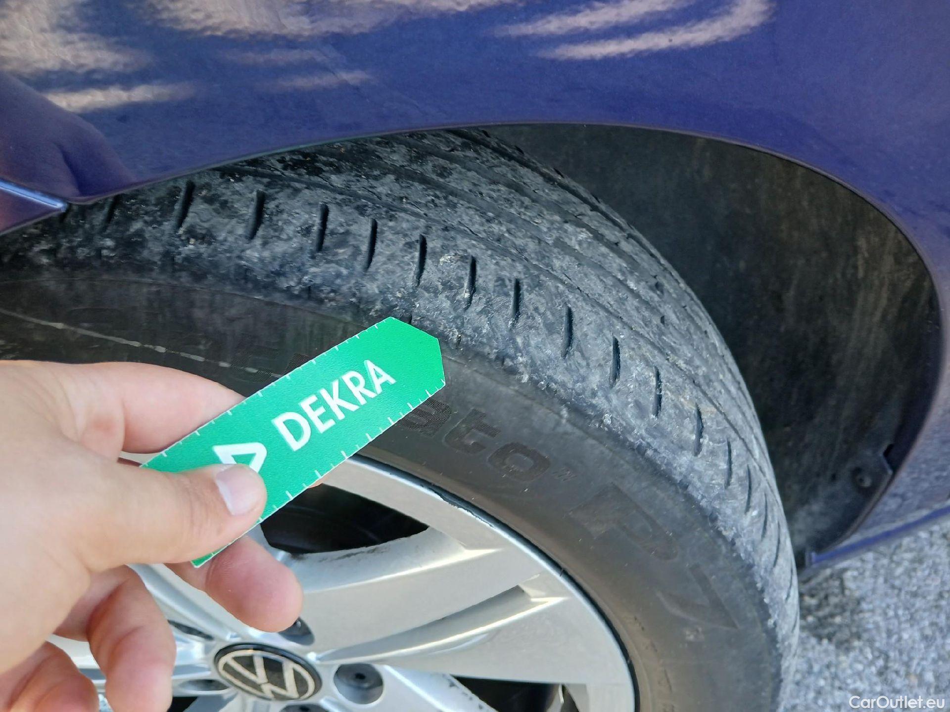  Volkswagen  Golf  VOLKSWAGEN / 2020 / 5P / berlina con portón 2.0 TDI 85kW (115CV) #33