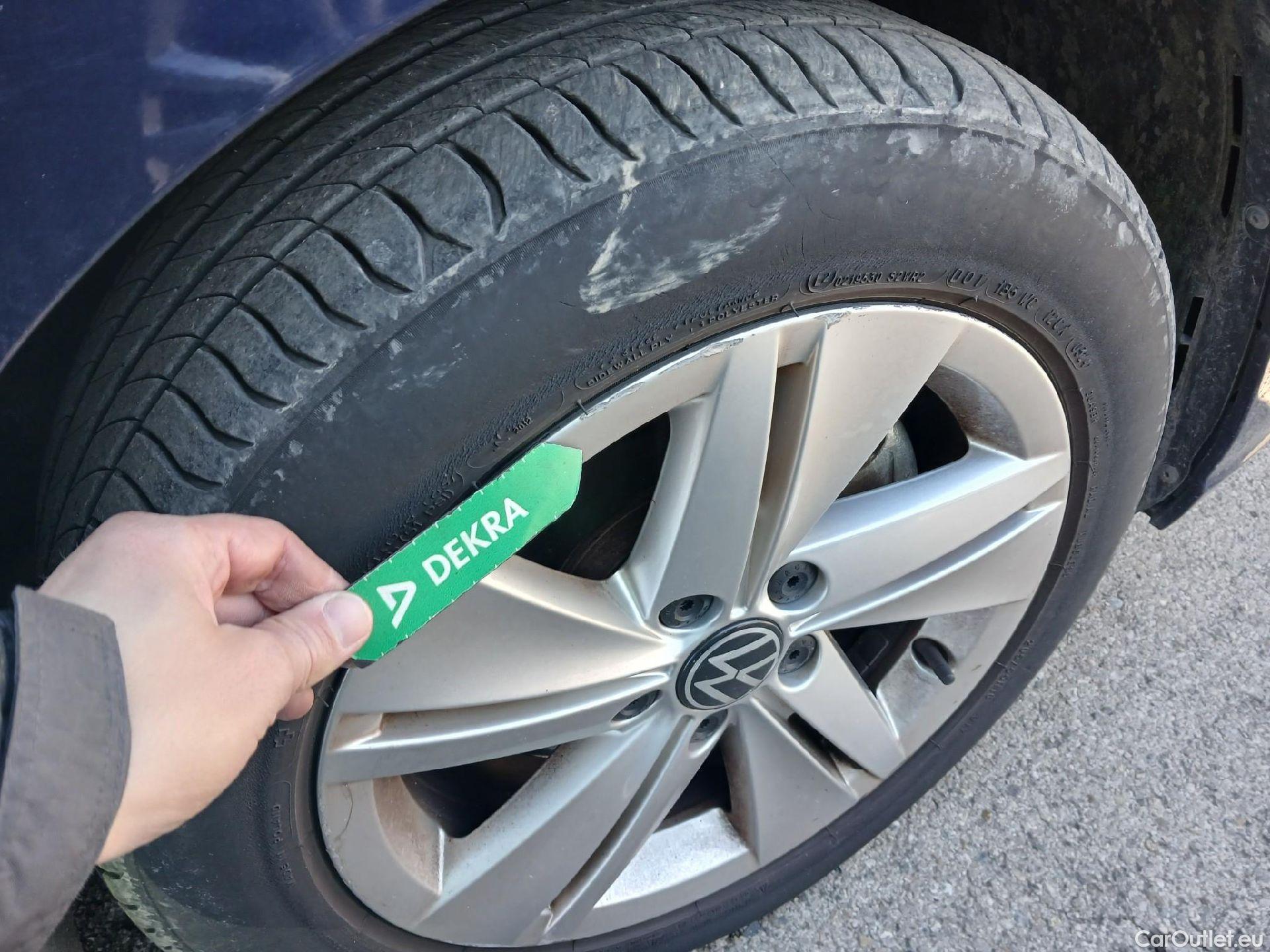  Volkswagen  Golf  VOLKSWAGEN / 2020 / 5P / berlina con portón 2.0 TDI 85kW (115CV) #14