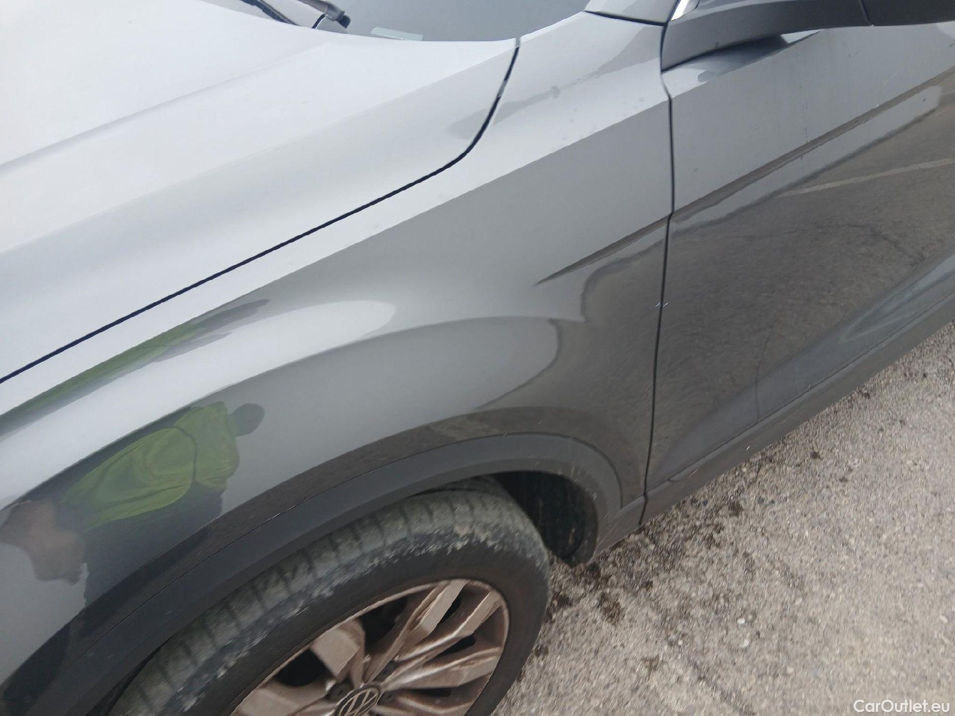  Volkswagen  T-ROC VOLKSWAGEN  / 2017 / 5P / todoterreno Advance 2.0 TDI 110kW (150CV) DSG (AC2) #3