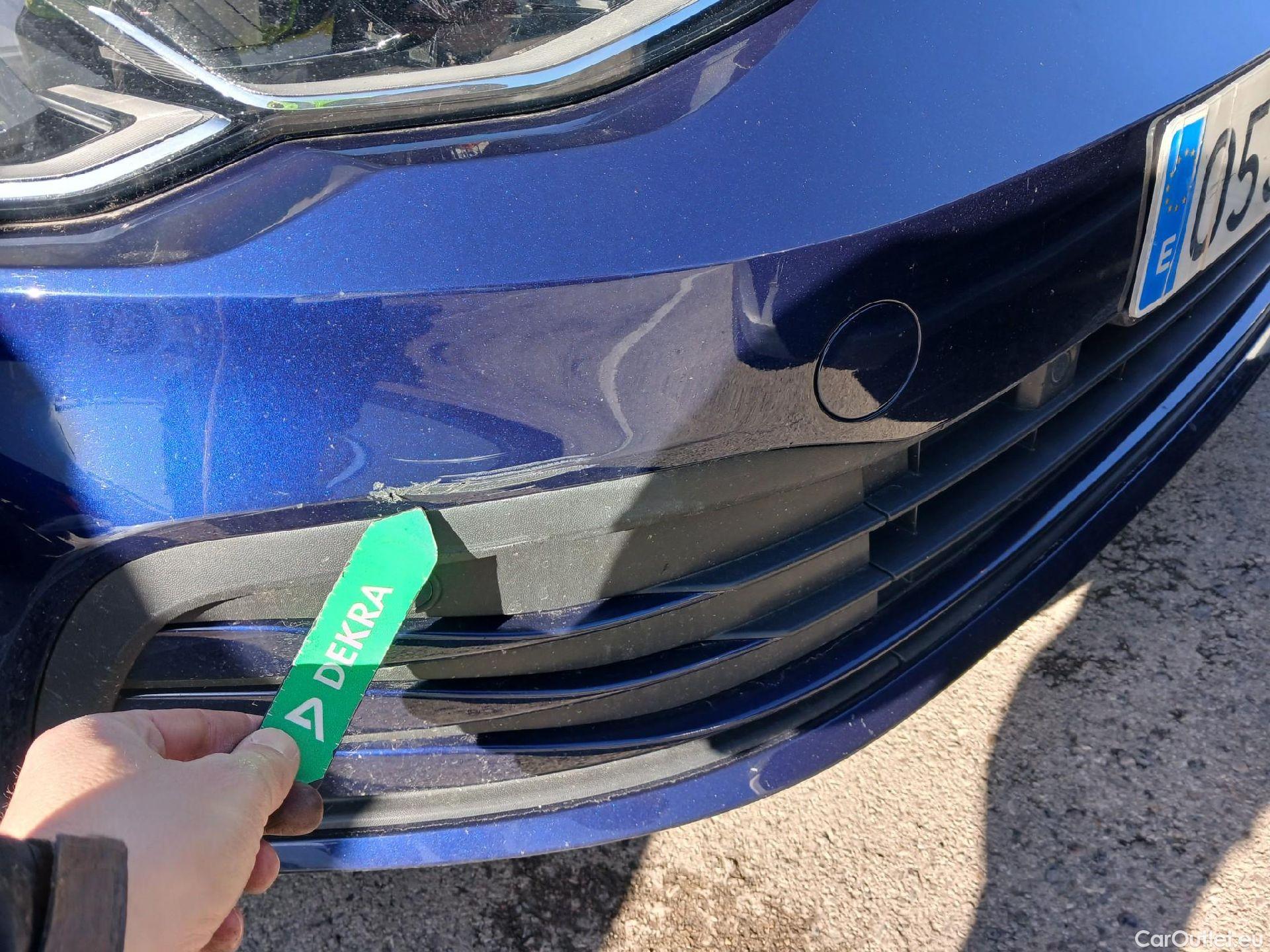  Volkswagen  Golf  VOLKSWAGEN / 2020 / 5P / berlina con portón 2.0 TDI 85kW (115CV) #2