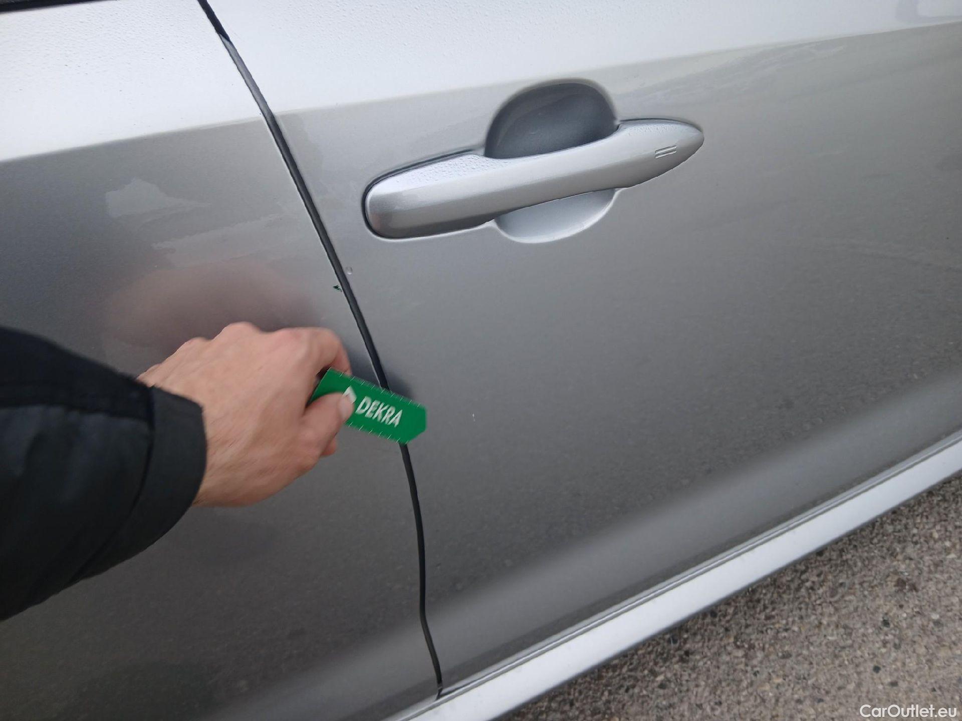  Toyota  Corolla TOYOTA  / 2019 / 5P / familiar 1.8 125H ACTIVE TECH E-CVT TOU SPORT #21