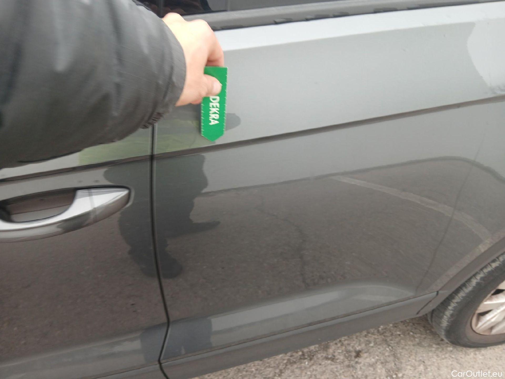  Volkswagen  T-ROC VOLKSWAGEN  / 2017 / 5P / todoterreno Advance 2.0 TDI 110kW (150CV) DSG (AC2) #7