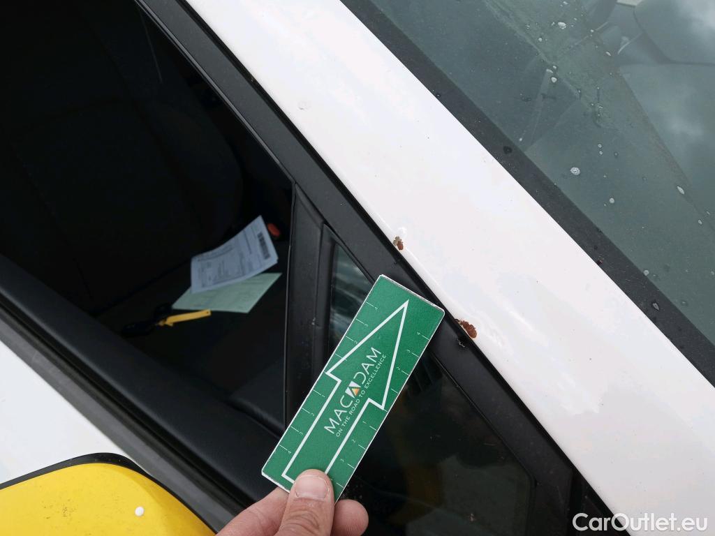  Toyota  Corolla TOYOTA  / 2019 / 5P / berlina con portón 1.8 125H BUSINESS PLUS E-CVT #18